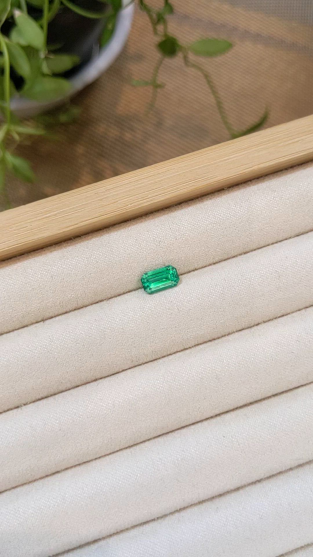 1.10 Ct. Emerald from Russia Size Video
