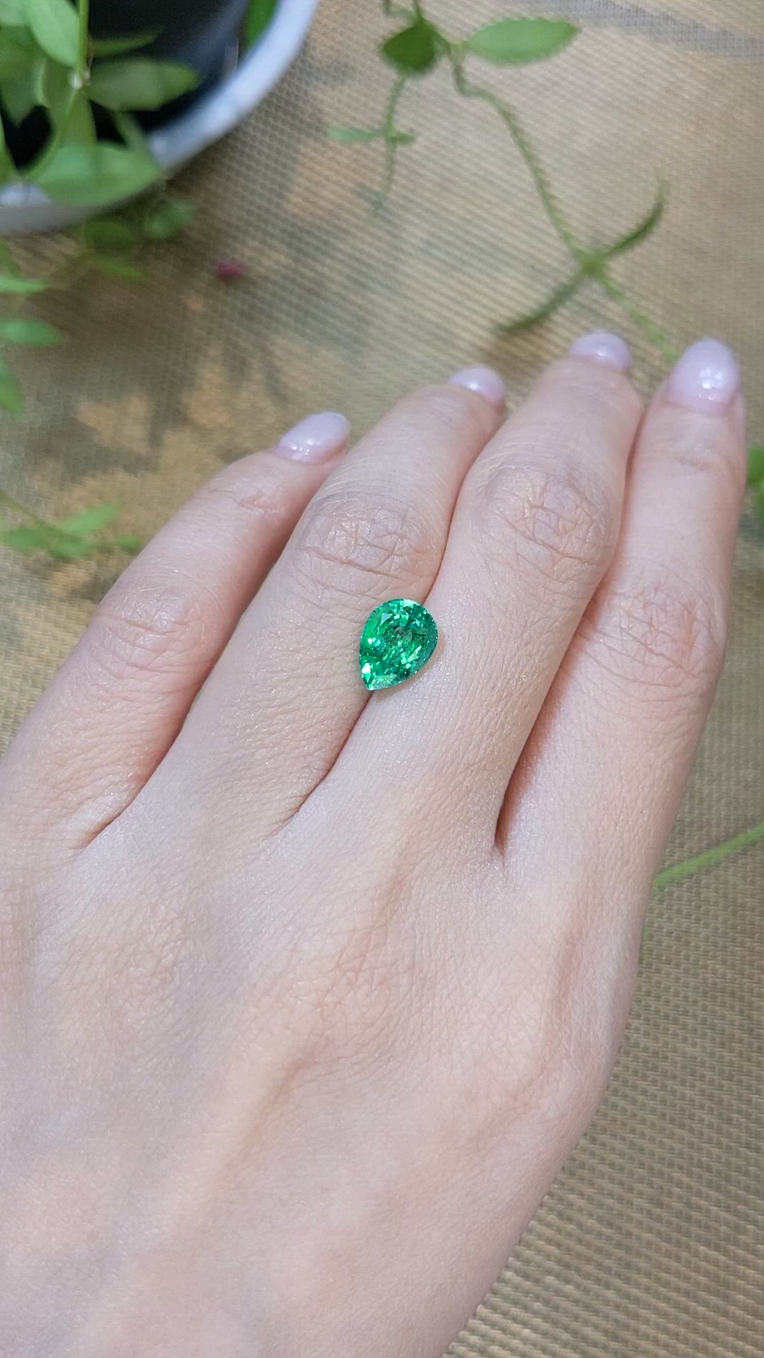 1.94 Ct. Emerald from Russia Size Video