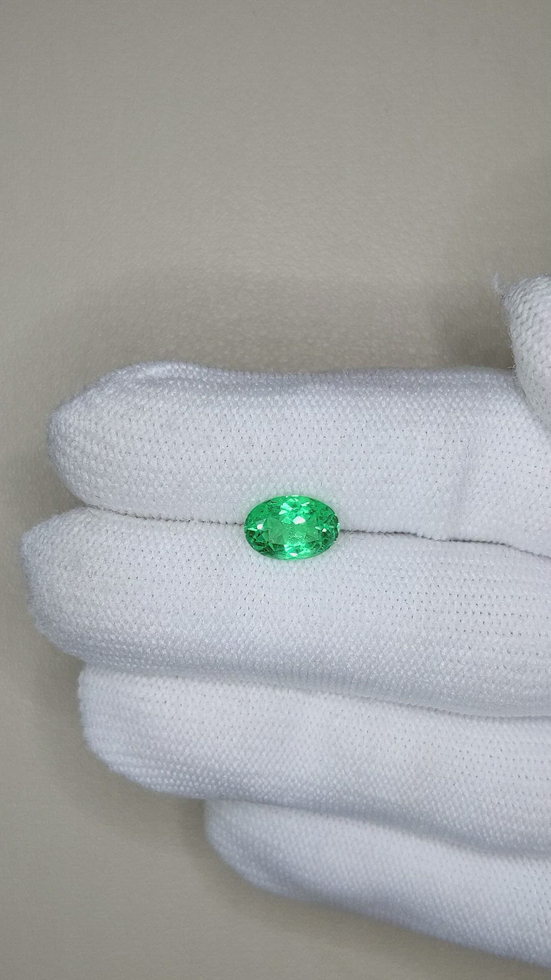 1.50 Ct. Emerald from Russia Size Video