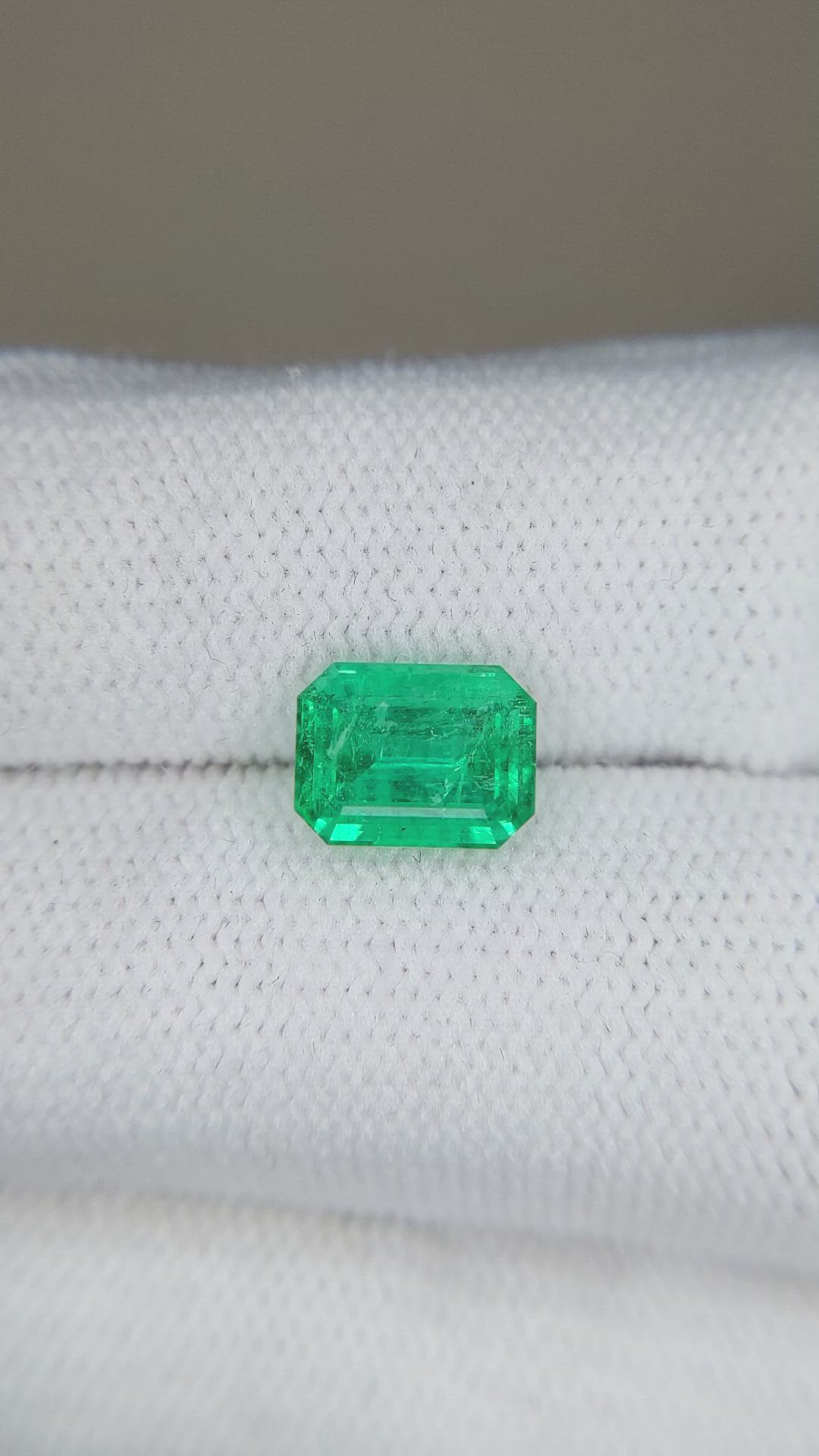 1.95 Ct. Emerald from Russia Size Video