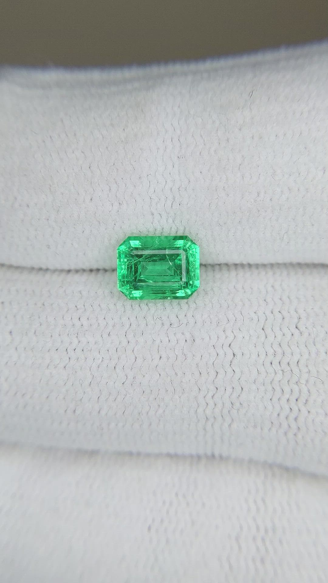 1.25 Ct. Emerald from Russia Size Video