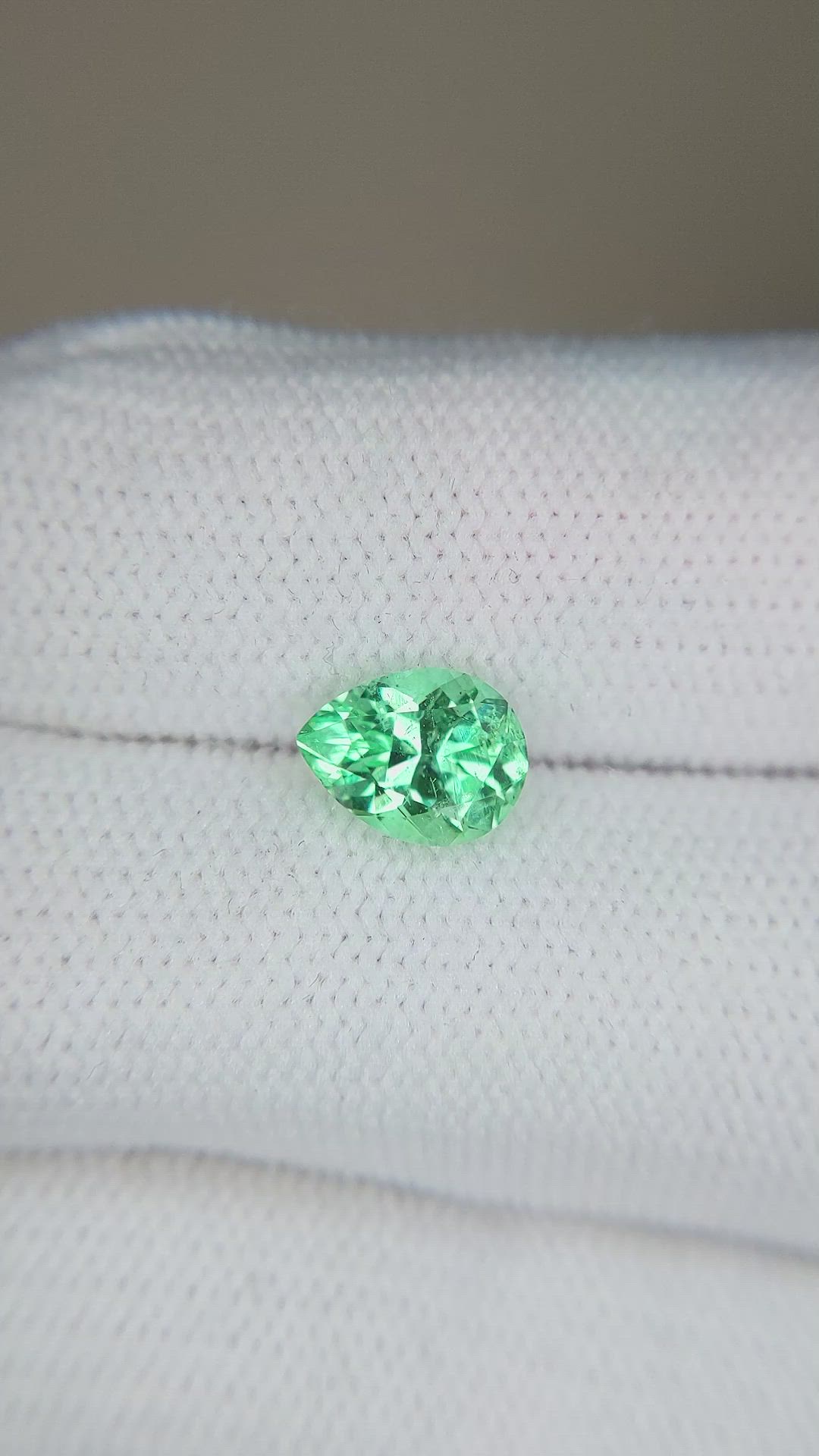 1.20 Ct. Emerald from Russia Size Video