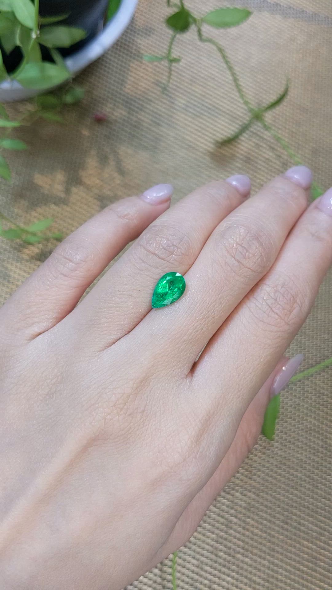 1.76 Ct. Emerald from Russia Size Video
