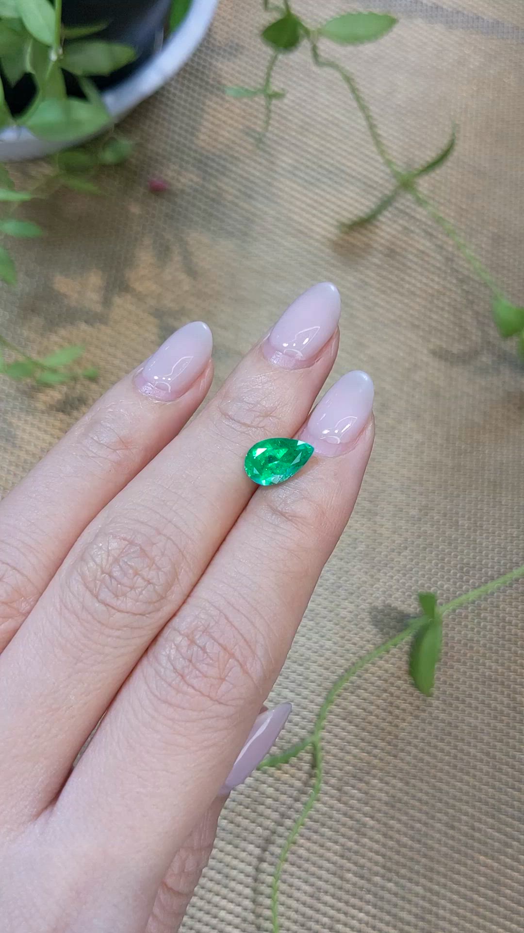 1.76 Ct. Emerald from Russia Size Video