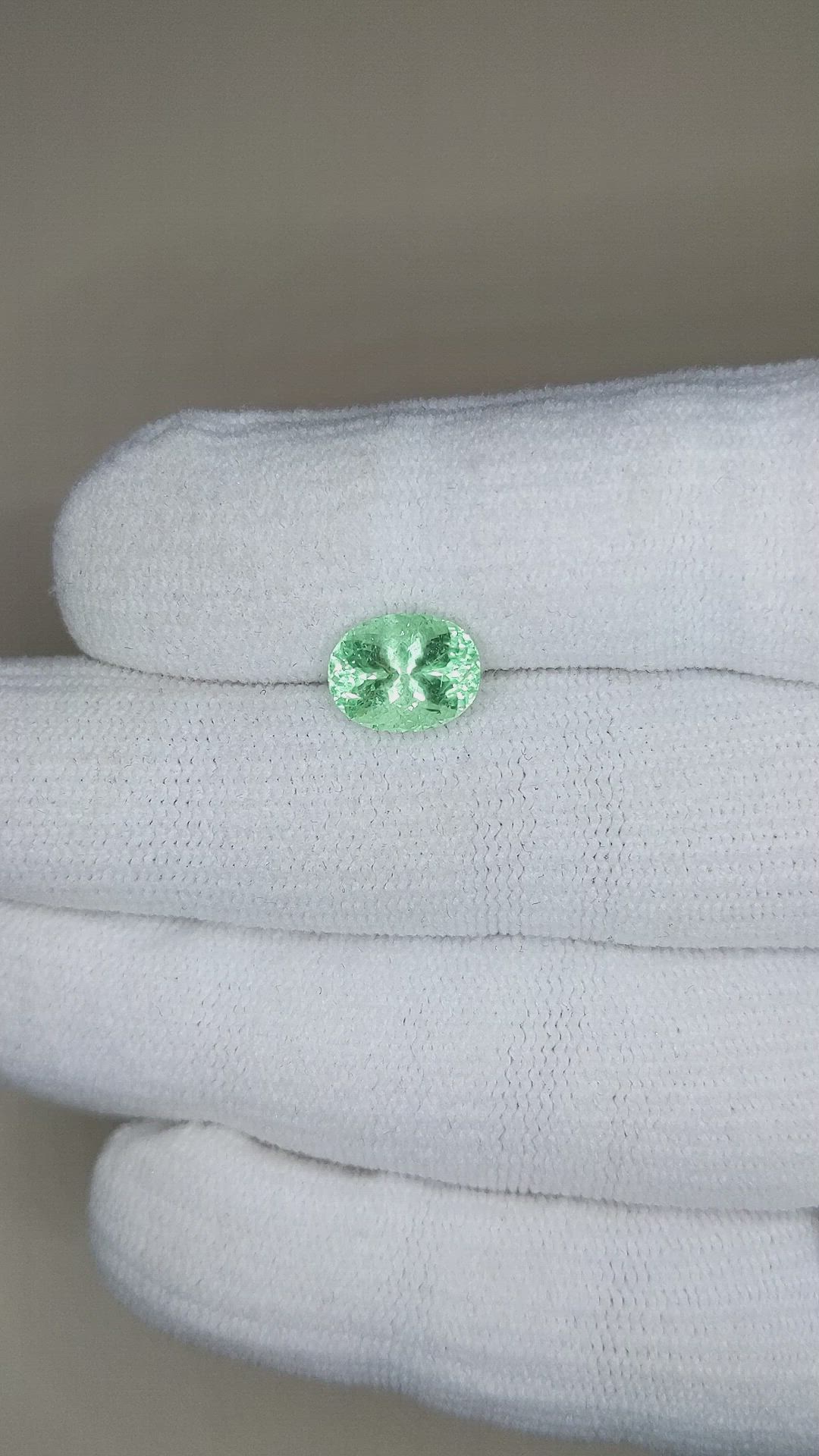 2.37 Ct. Emerald from Russia Size Video