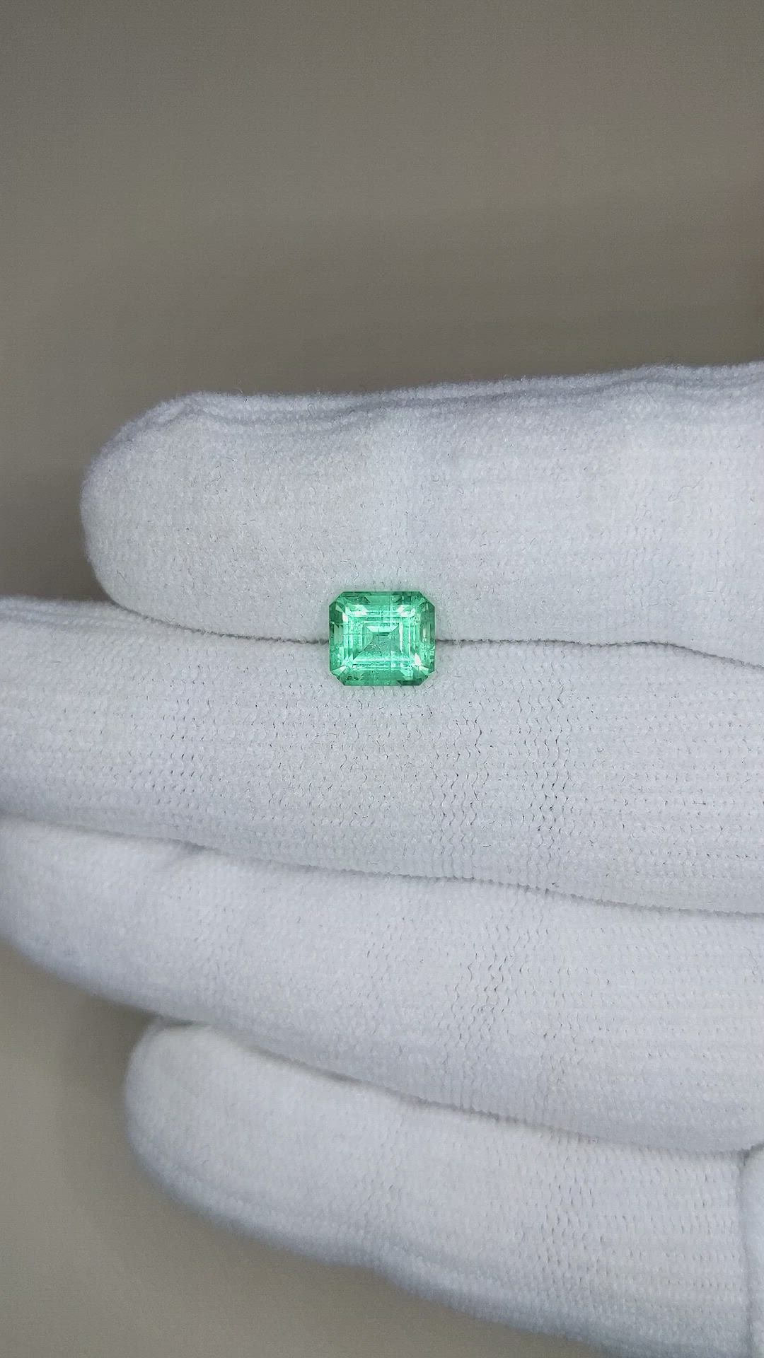 1.52 Ct. Emerald from Russia Size Video