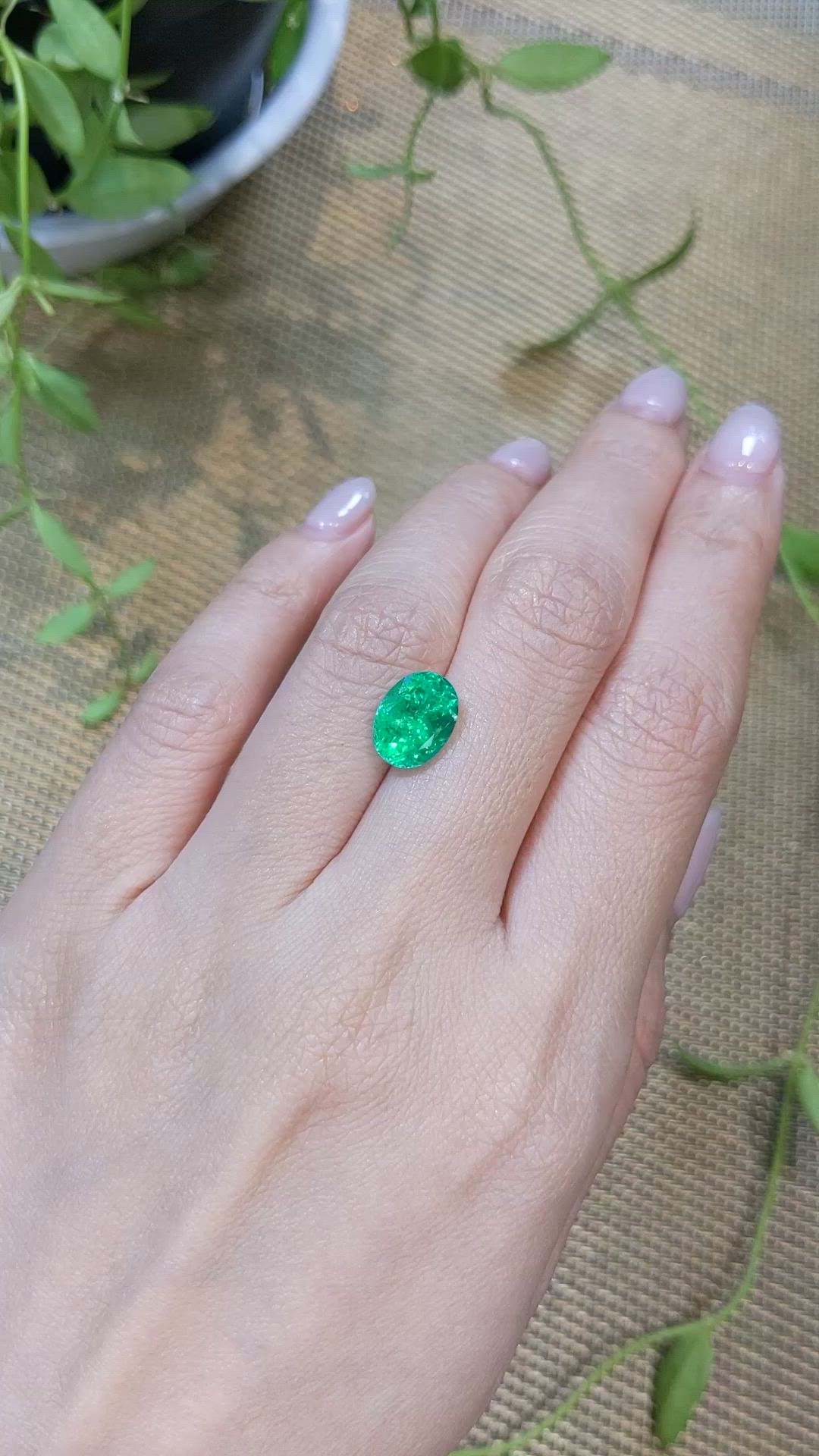 2.87 Ct. Emerald from Russia Size Video