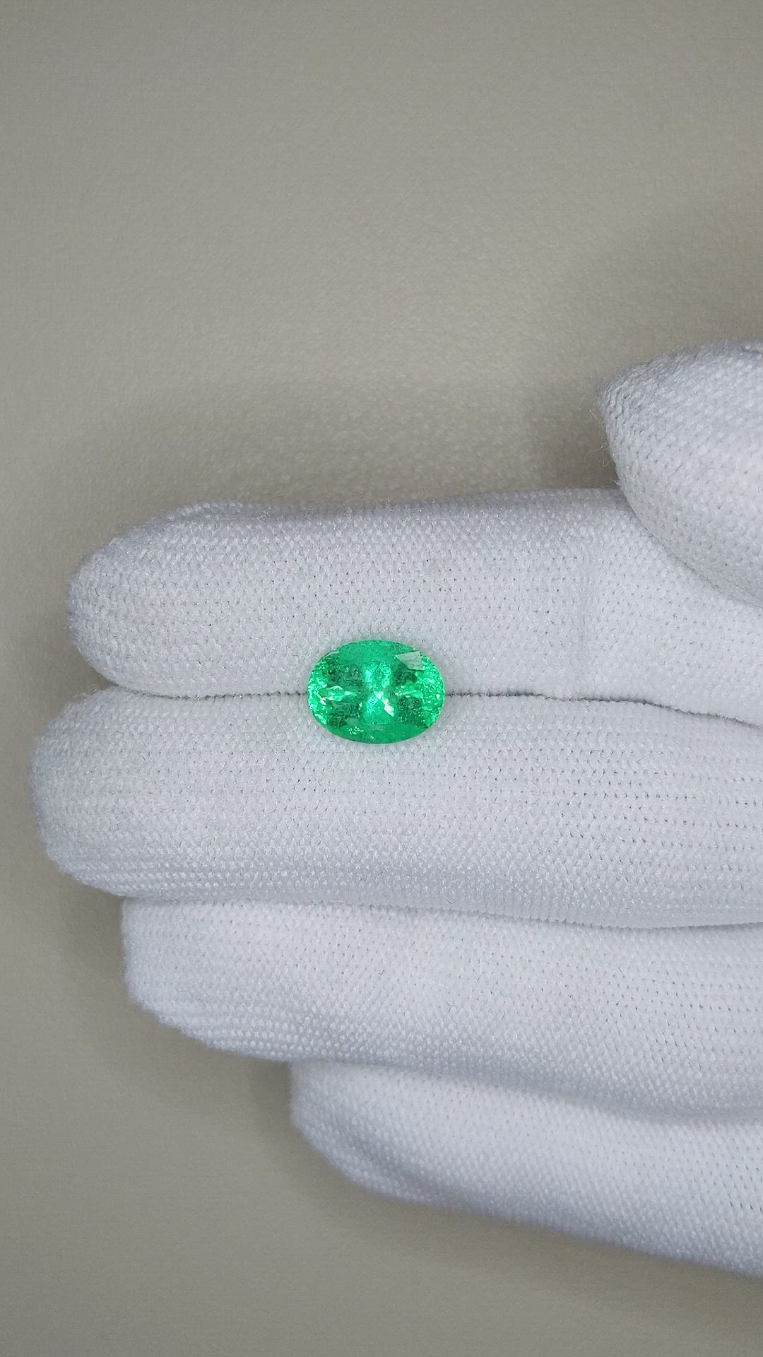 2.87 Ct. Emerald from Russia Size Video