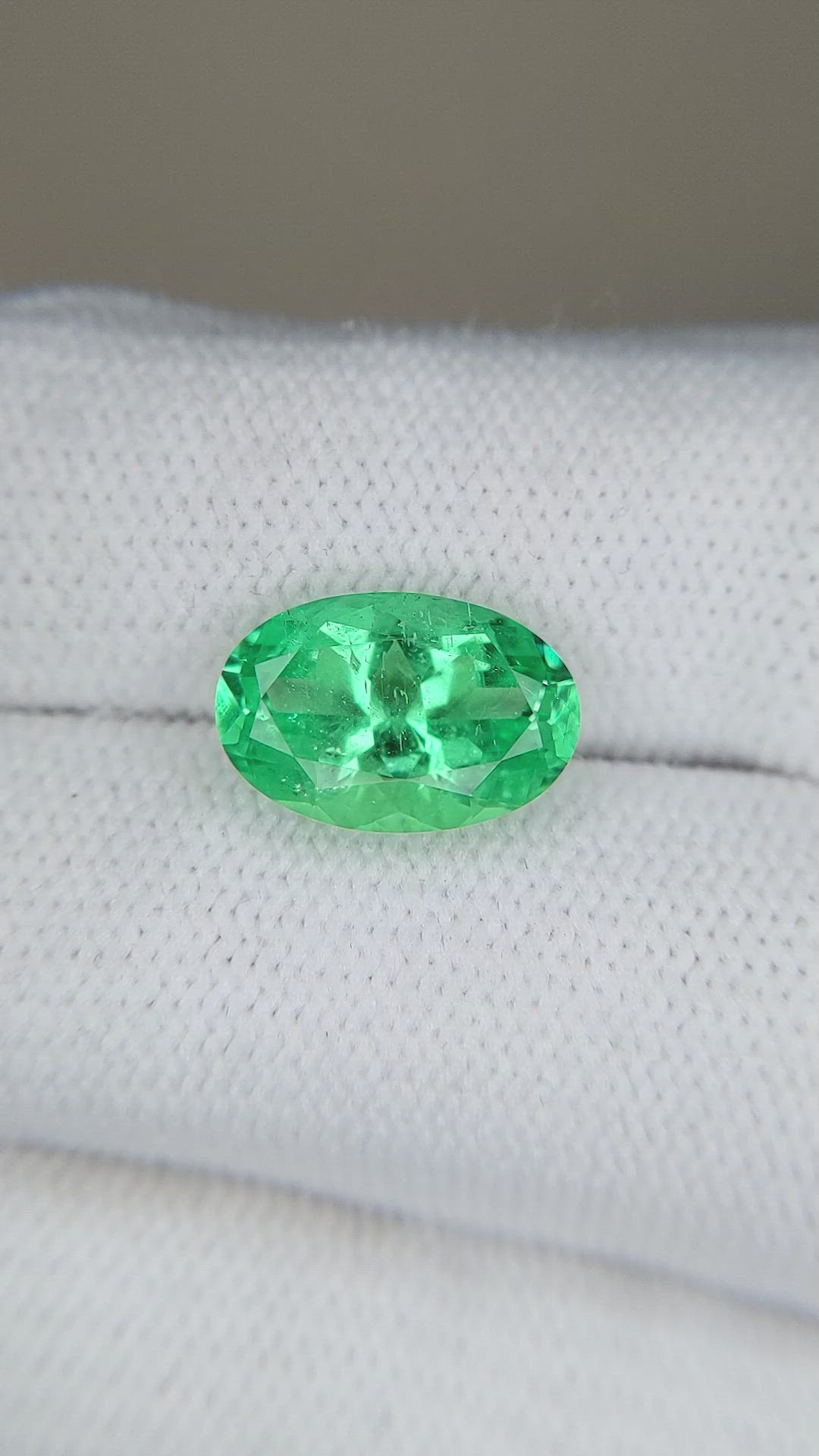 3.25 Ct. Emerald from Russia Size Video