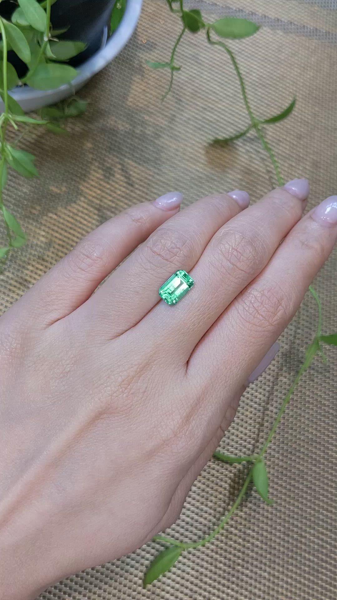 2.00 Ct. Emerald from Russia Size Video