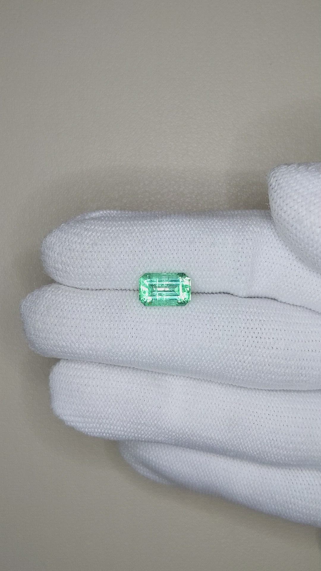 2.00 Ct. Emerald from Russia Size Video