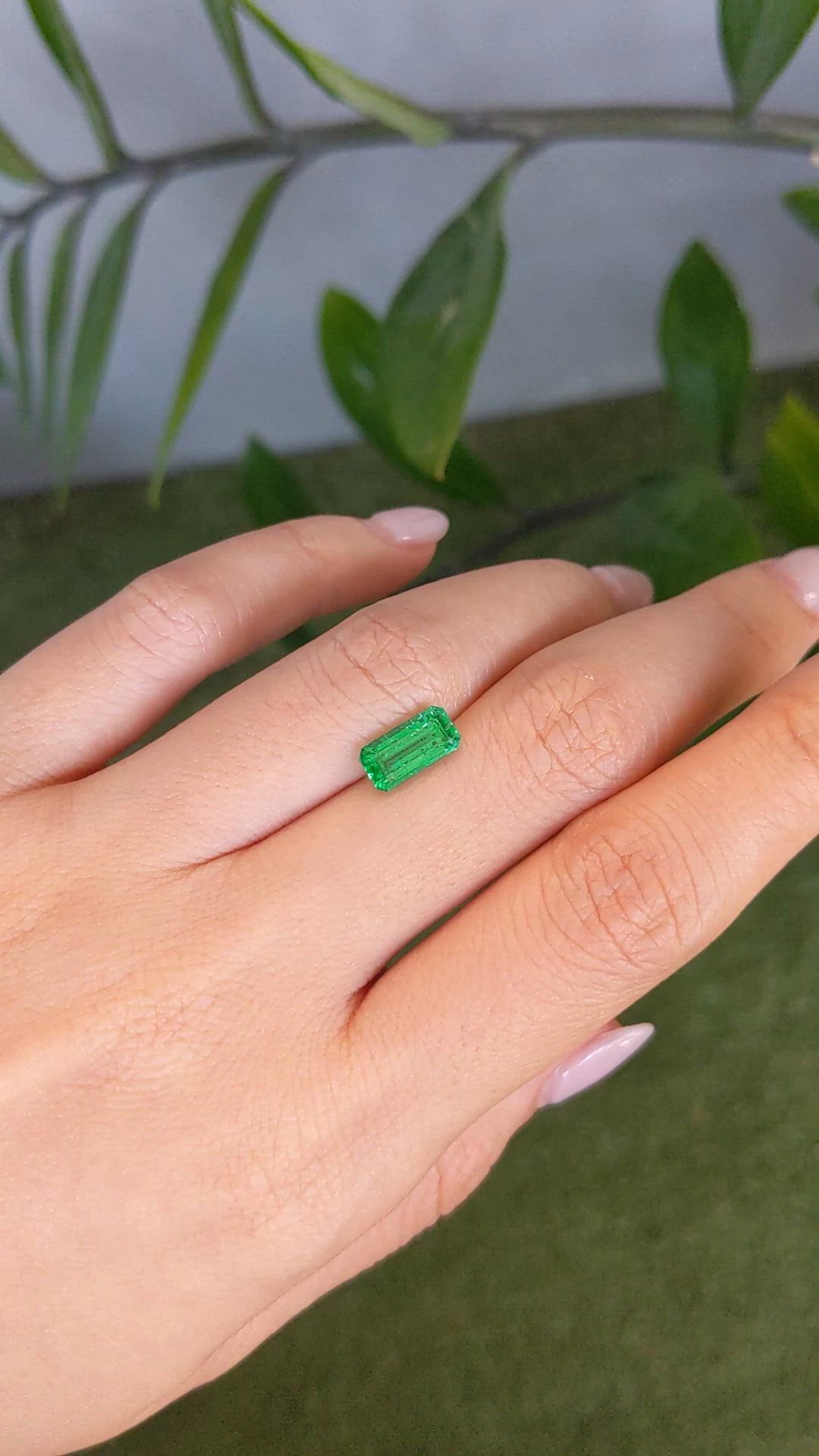 1.85 Ct. Emerald from Russia Size Video