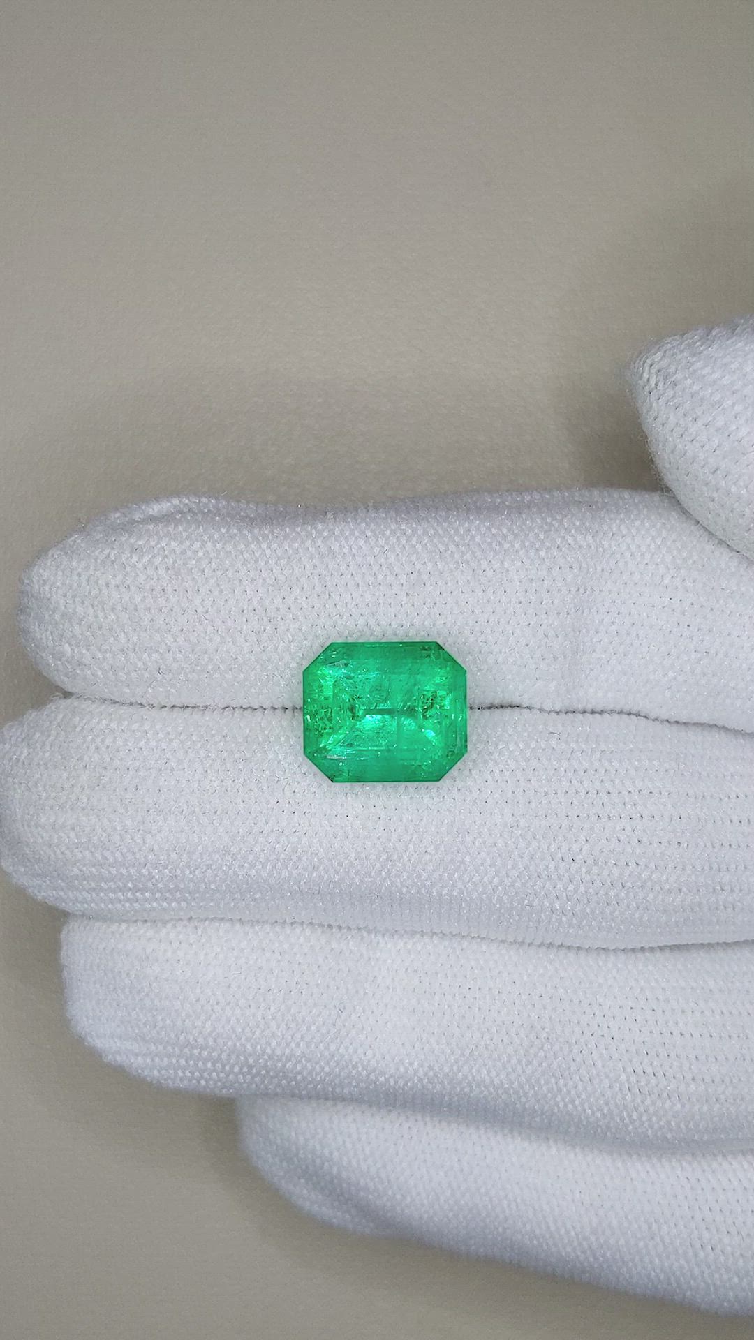 6.21 Ct. Emerald from Russia Size Video