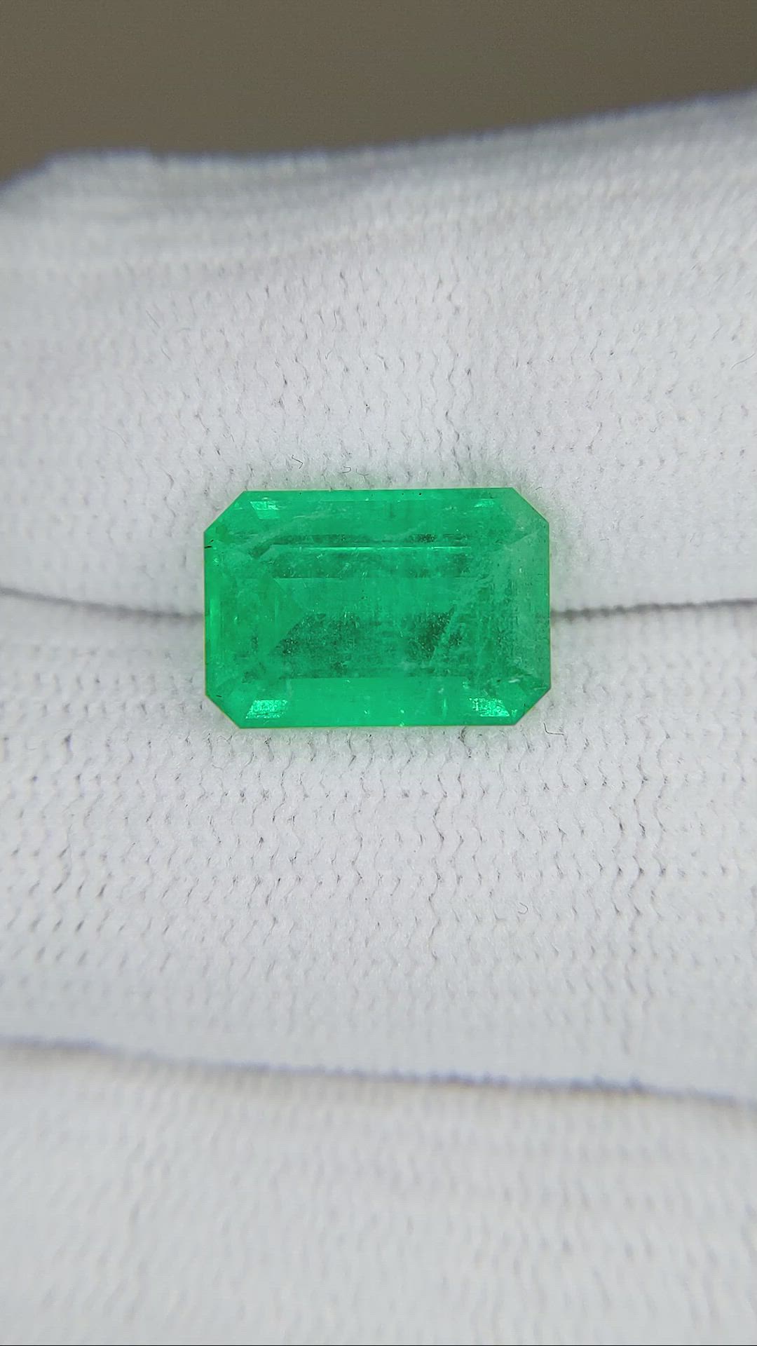 5.21 Ct. Emerald from Russia Size Video