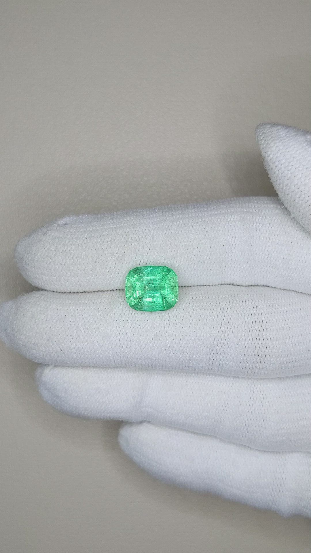 2.88 Ct. Emerald from Zambia Size Video