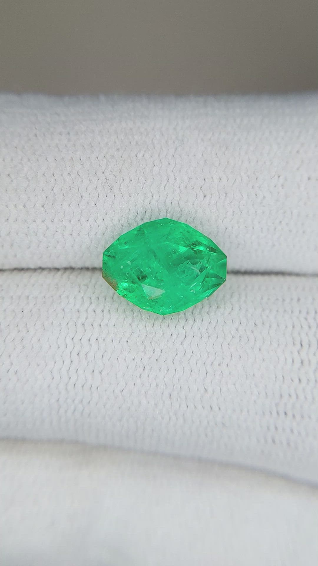 2.16 Ct. Emerald from Zambia Size Video