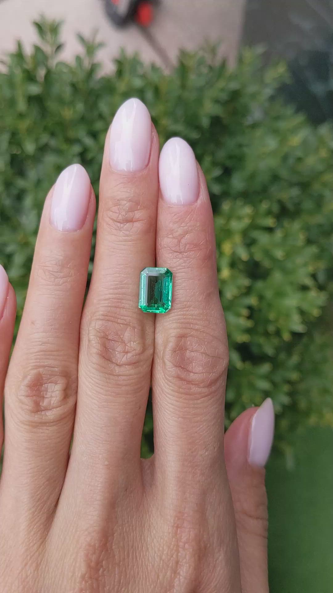 2.54 Ct. Emerald from Zambia Size Video