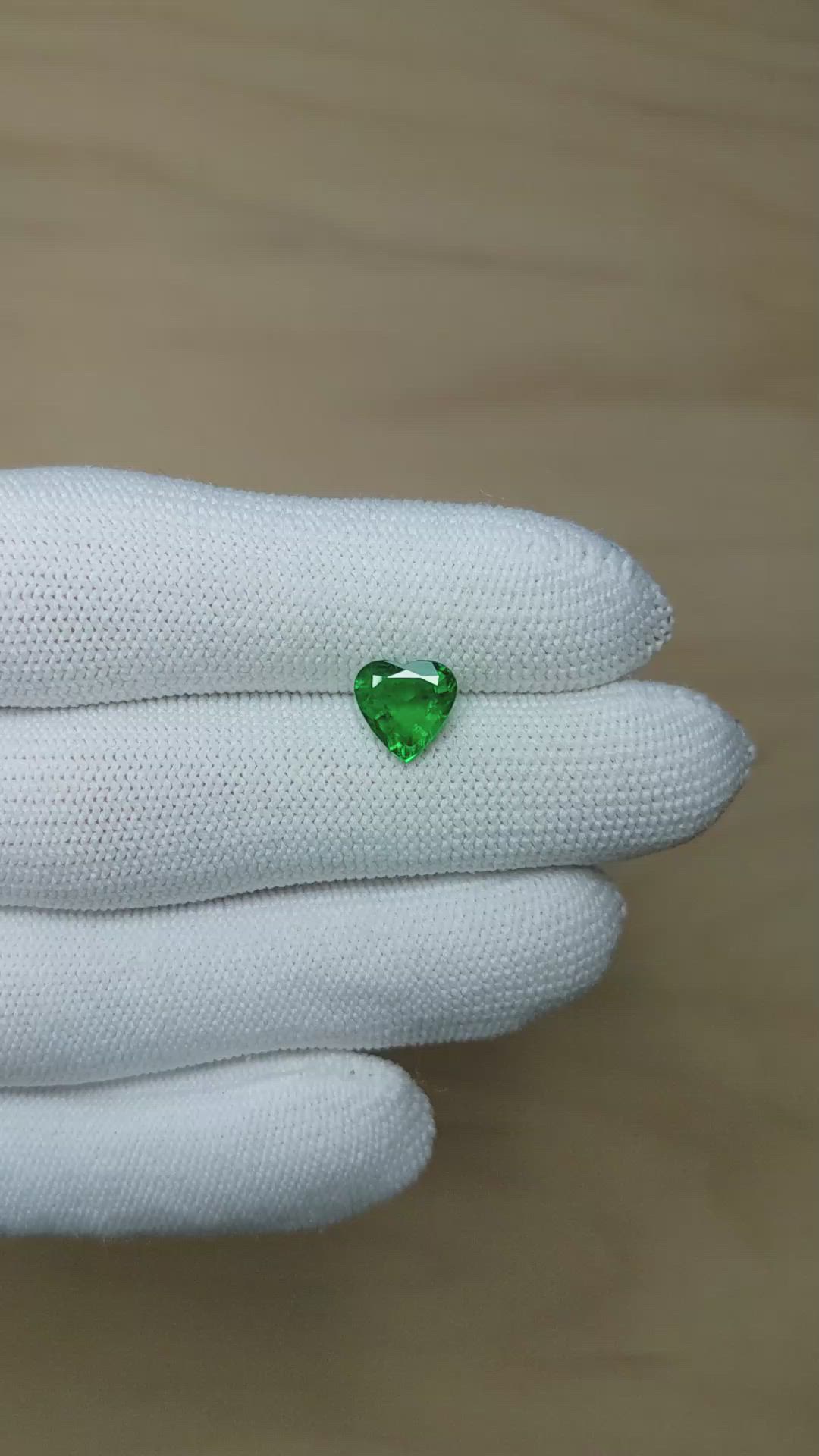 1.00 Ct. Emerald from Brazil Size Video