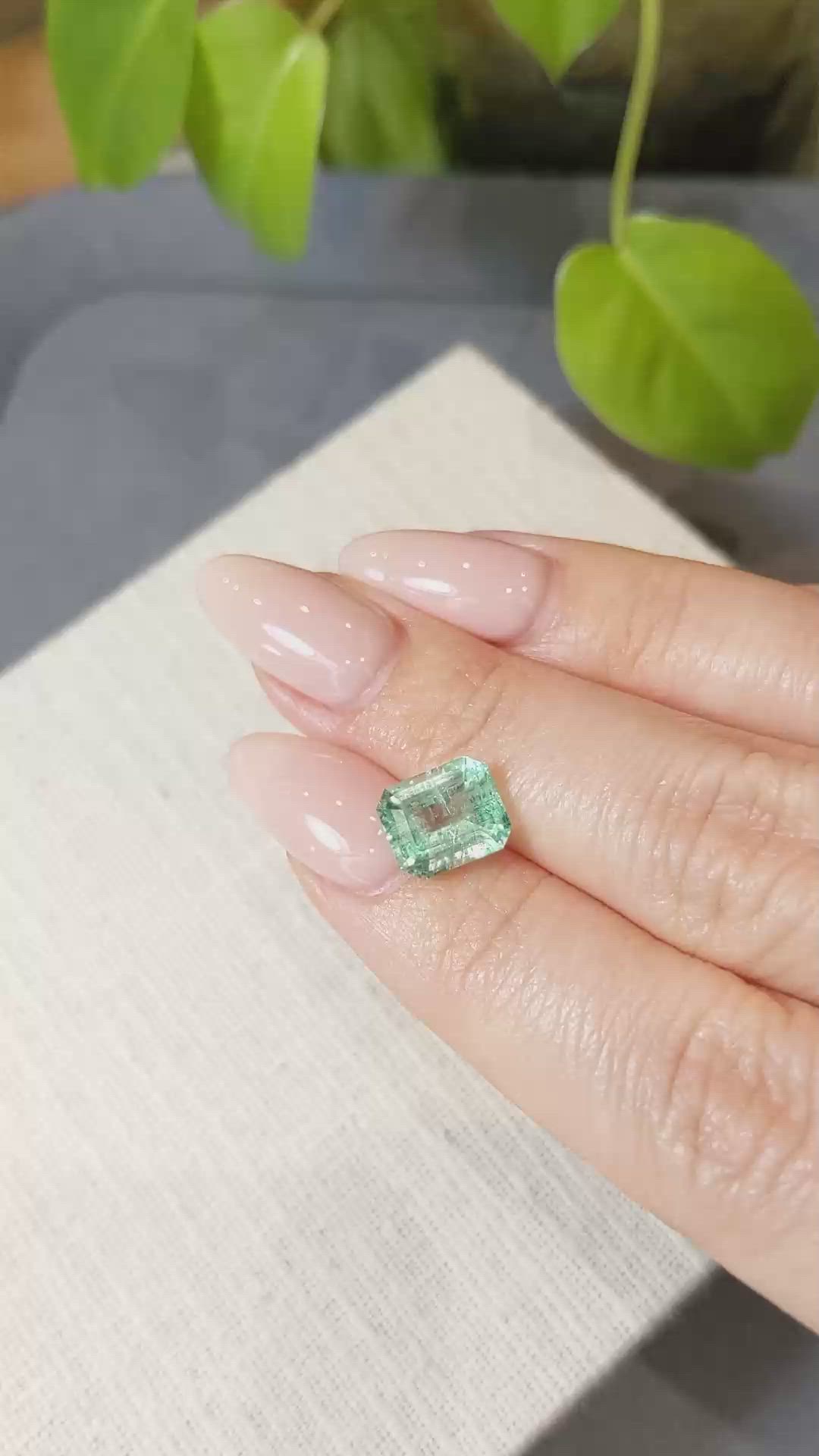 2.60 Ct. Emerald from Colombia Size Video