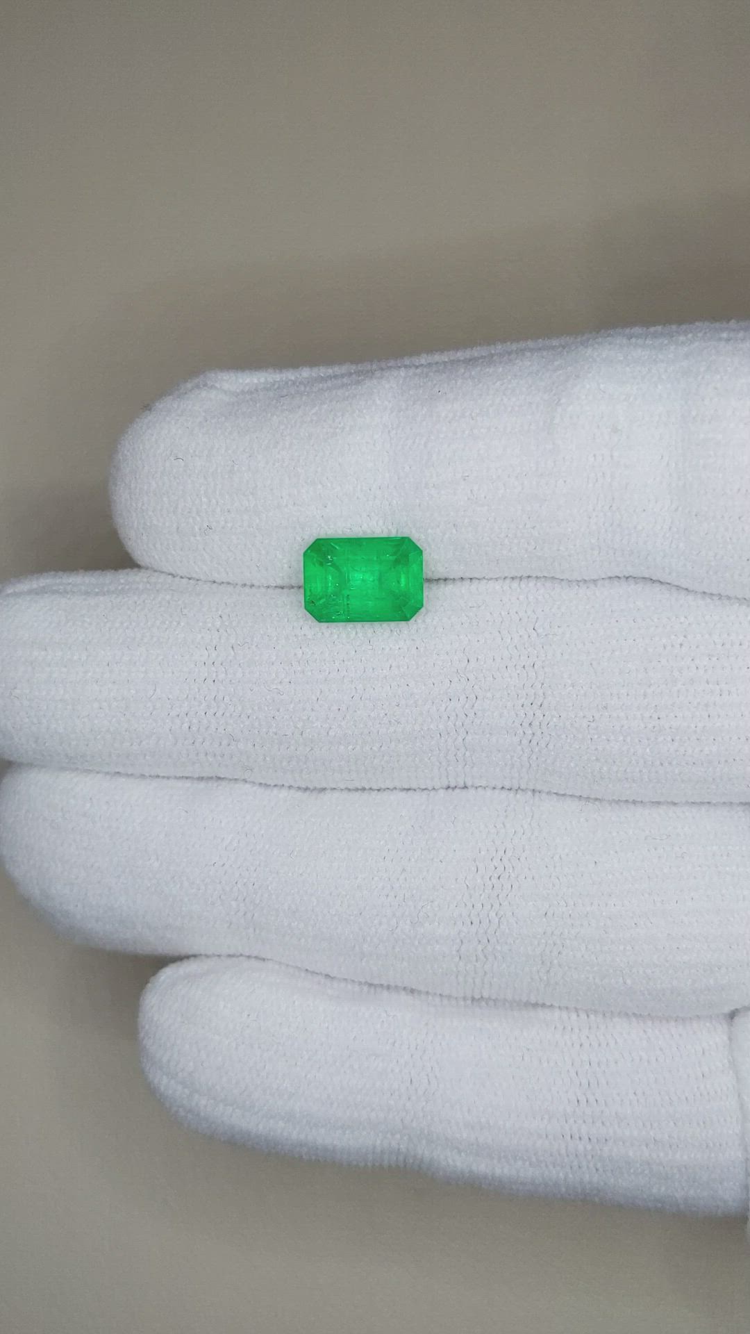 2.52 Ct. Emerald from Zambia Size Video