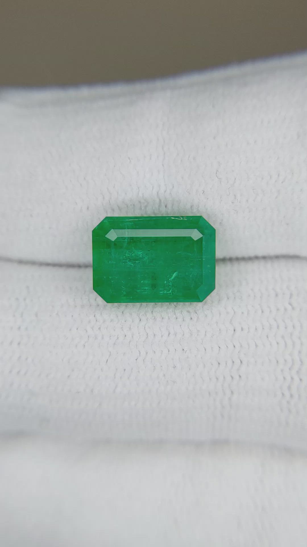 4.69 Ct. Emerald from Zambia Size Video