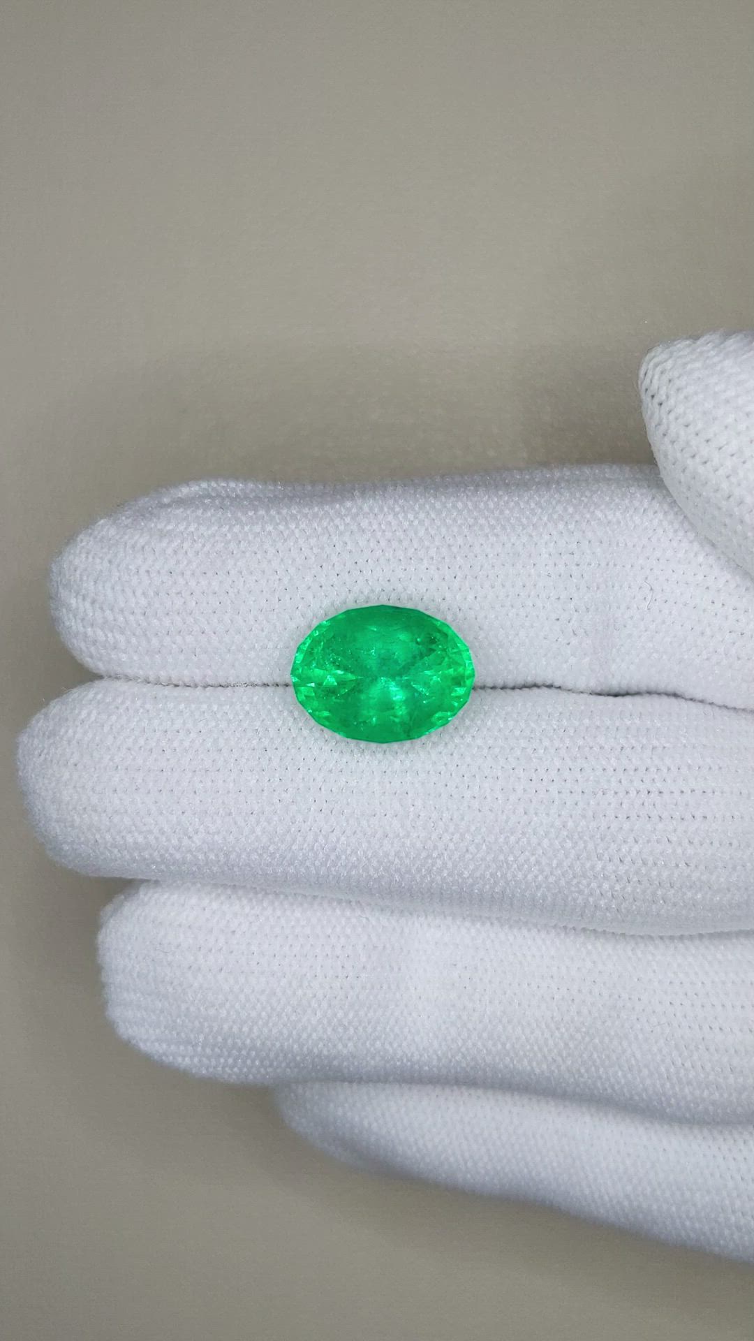 5.21 Ct. Emerald from Zambia Size Video