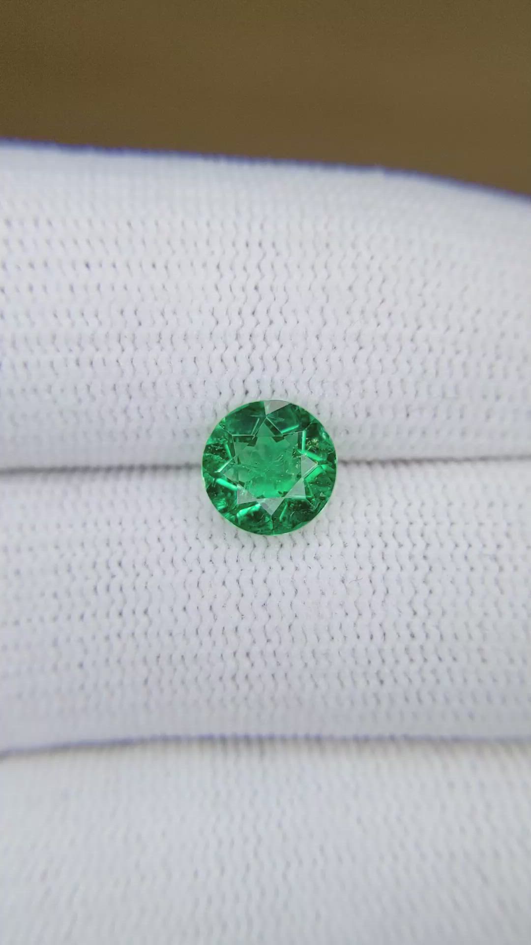 1.33 Ct. Emerald from Zambia Size Video