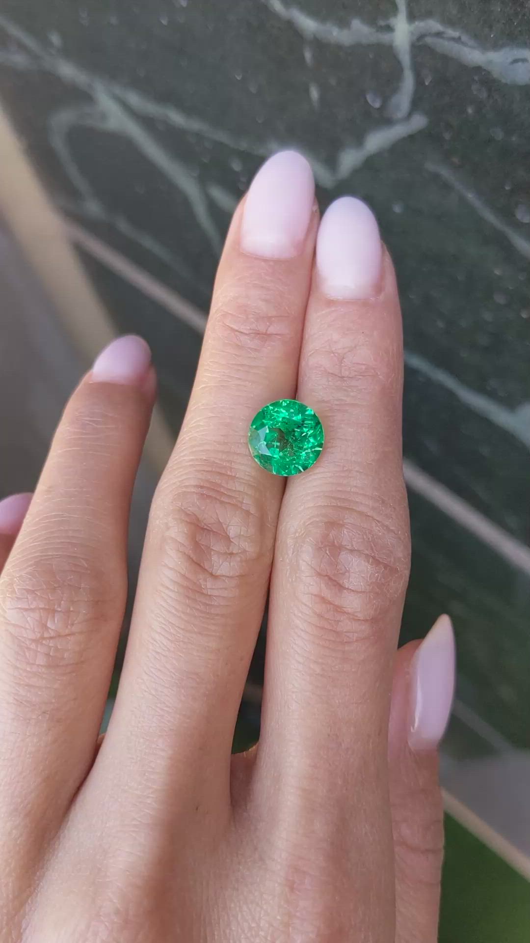 3.61 Ct. Emerald from Zambia Size Video