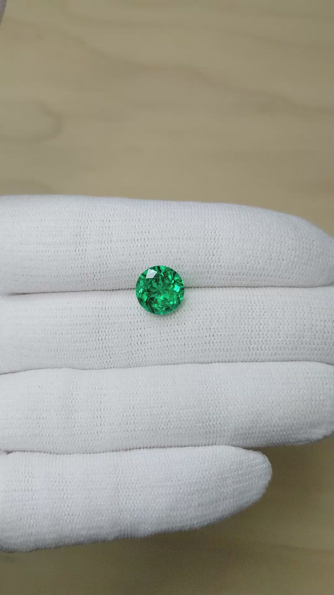 3.61 Ct. Emerald from Zambia Size Video