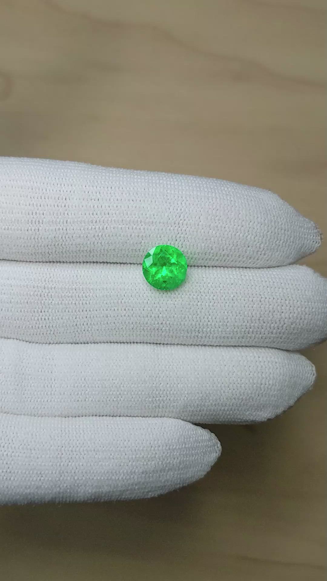 2.15 Ct. Emerald from Colombia Size Video