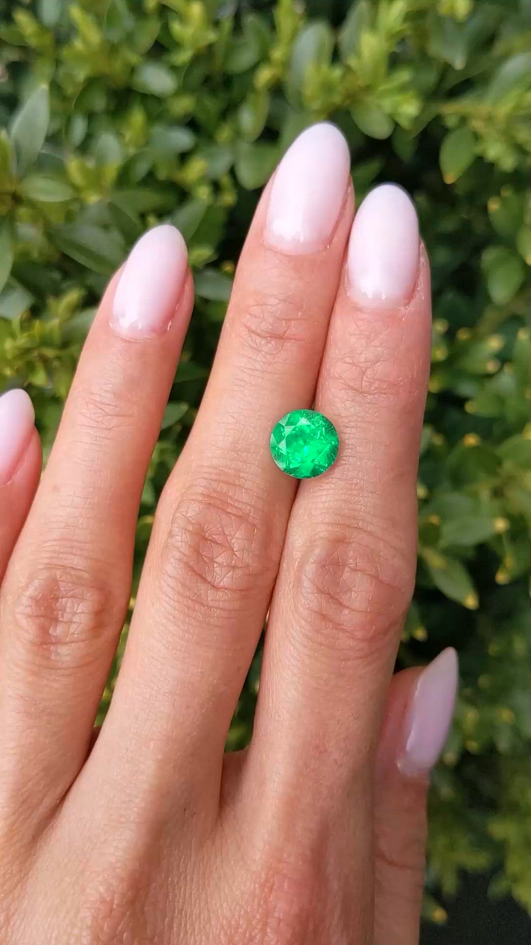 2.15 Ct. Emerald from Colombia Size Video