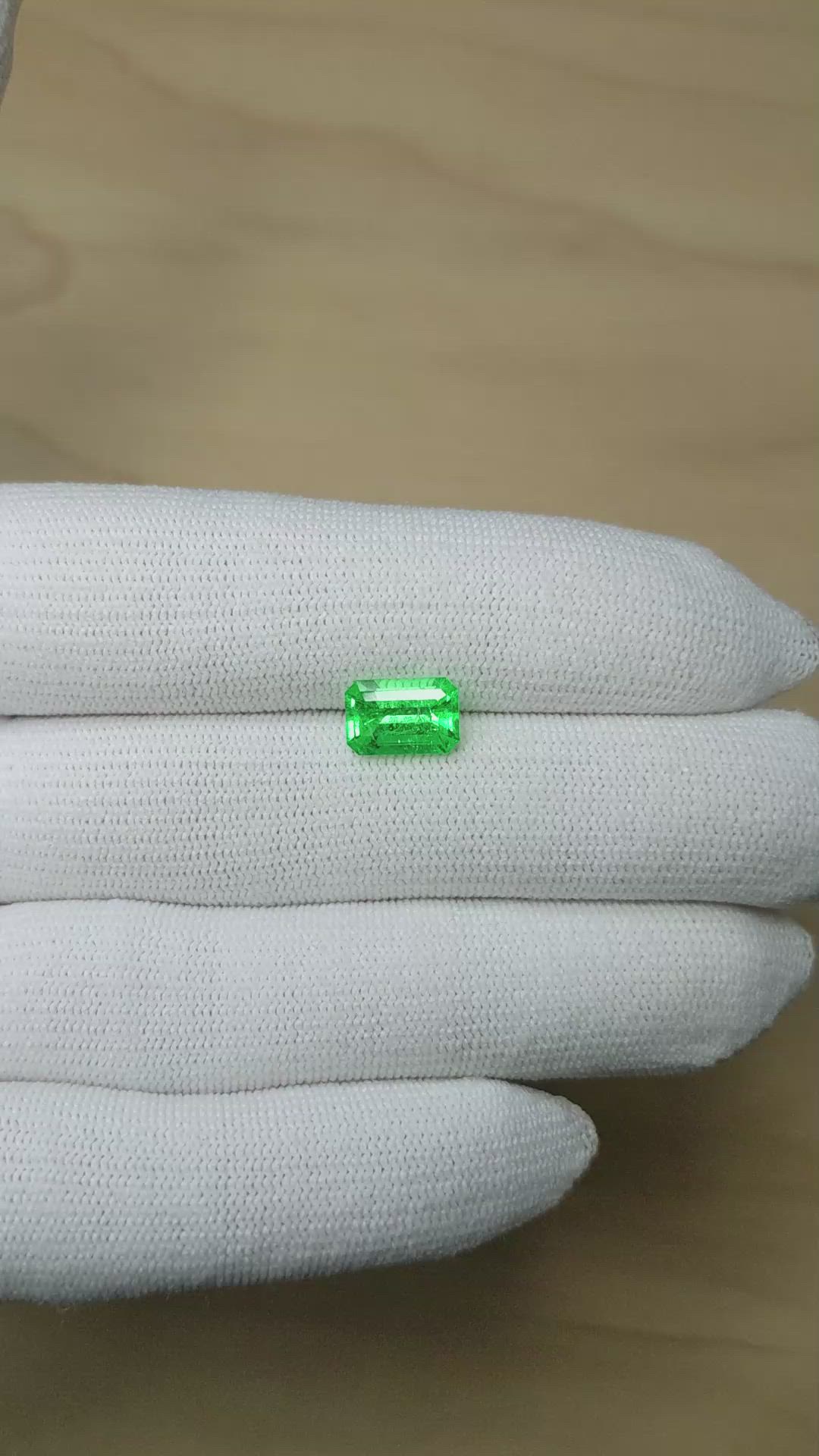 2.12 Ct. Emerald from Colombia Size Video
