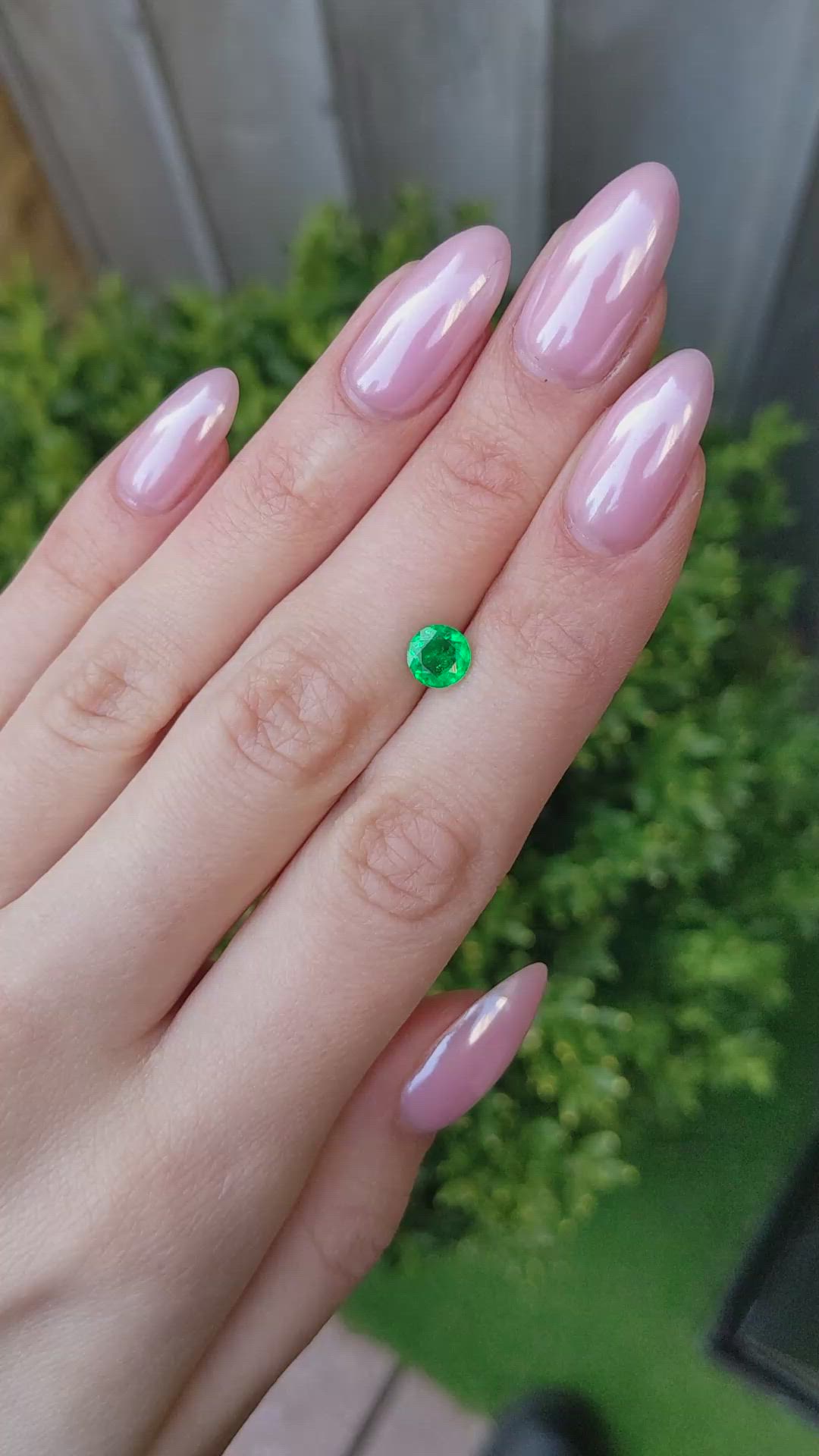 0.80 Ct. Emerald from Colombia Size Video