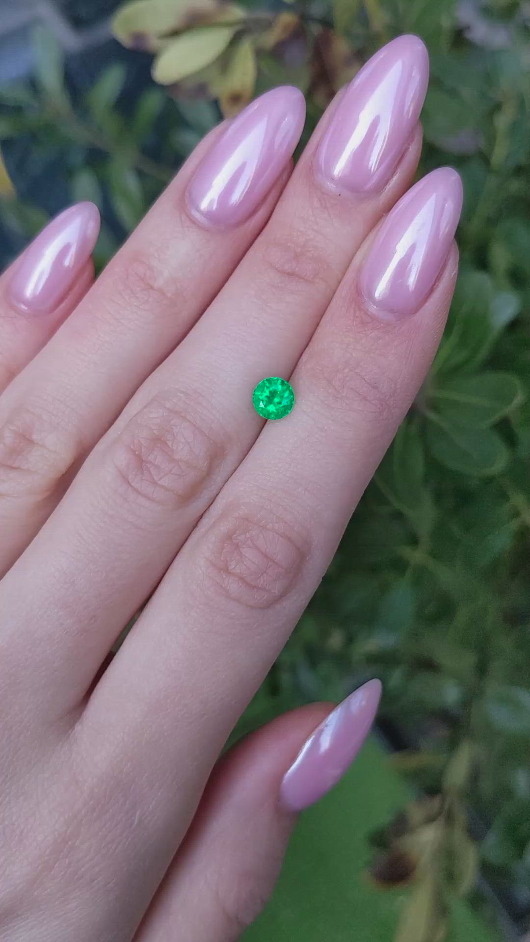 0.79 Ct. Emerald from Colombia Size Video