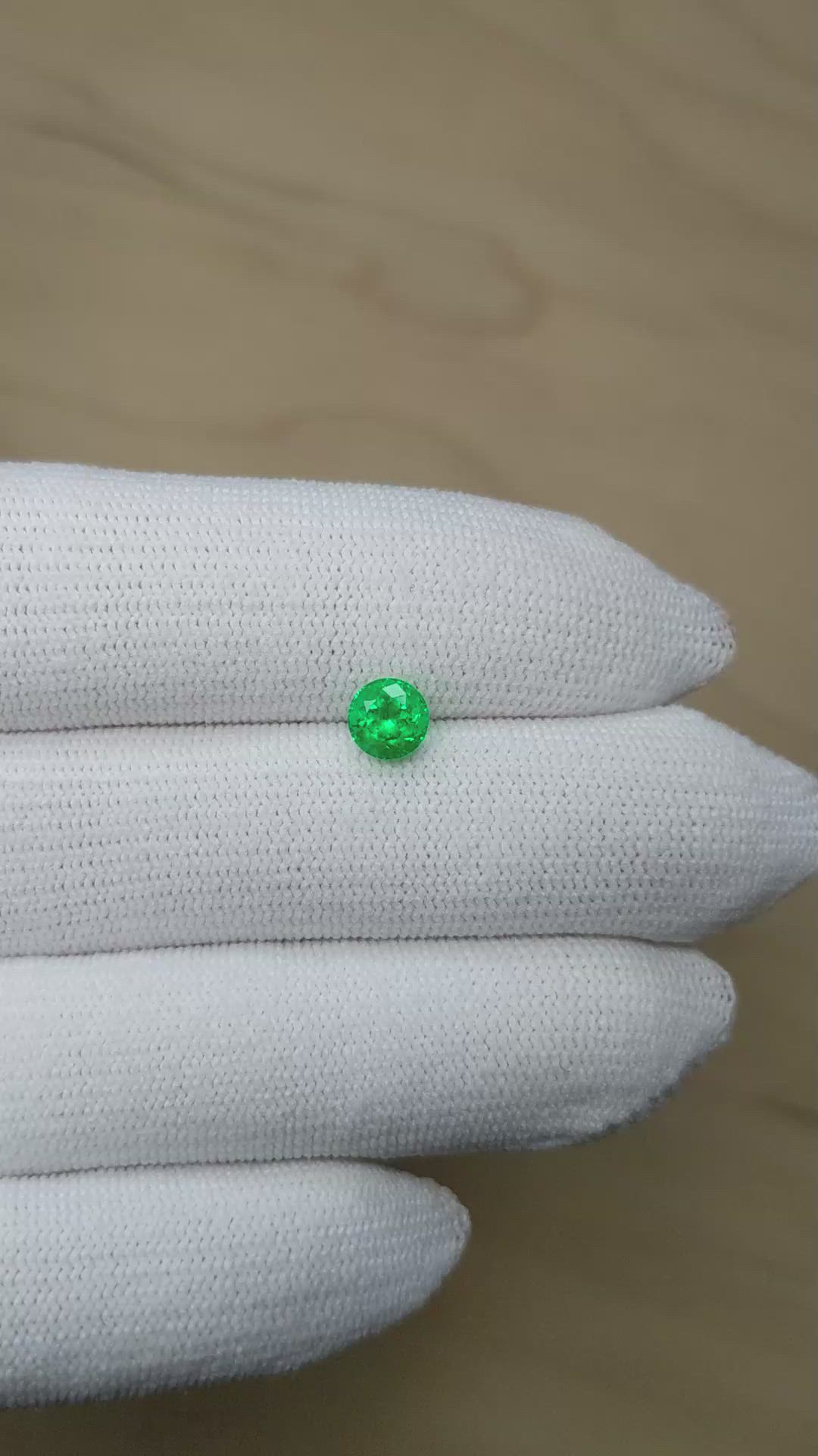 0.79 Ct. Emerald from Colombia Size Video