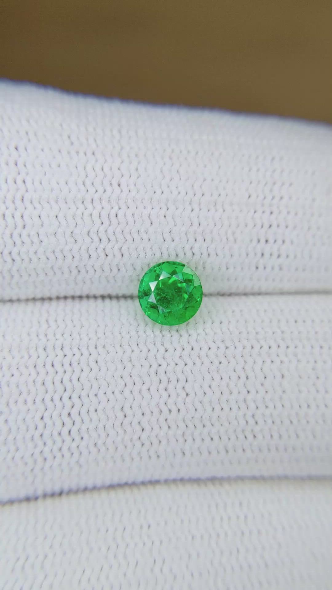 0.79 Ct. Emerald from Colombia Size Video