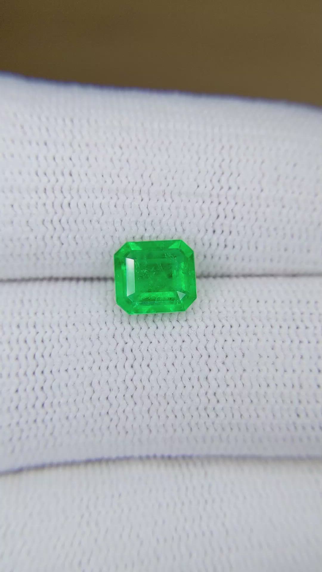 1.32 Ct. Emerald from Colombia Size Video