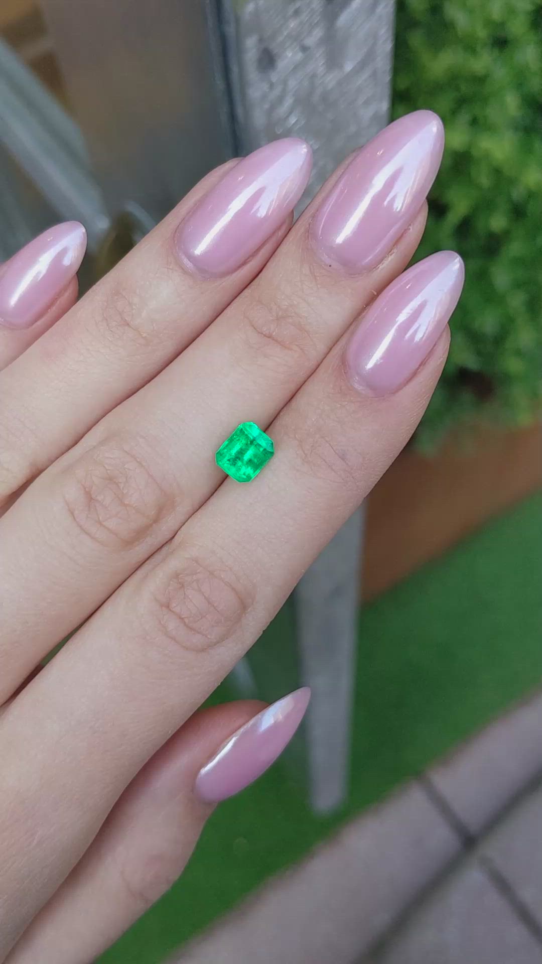 1.50 Ct. Emerald from Colombia Size Video