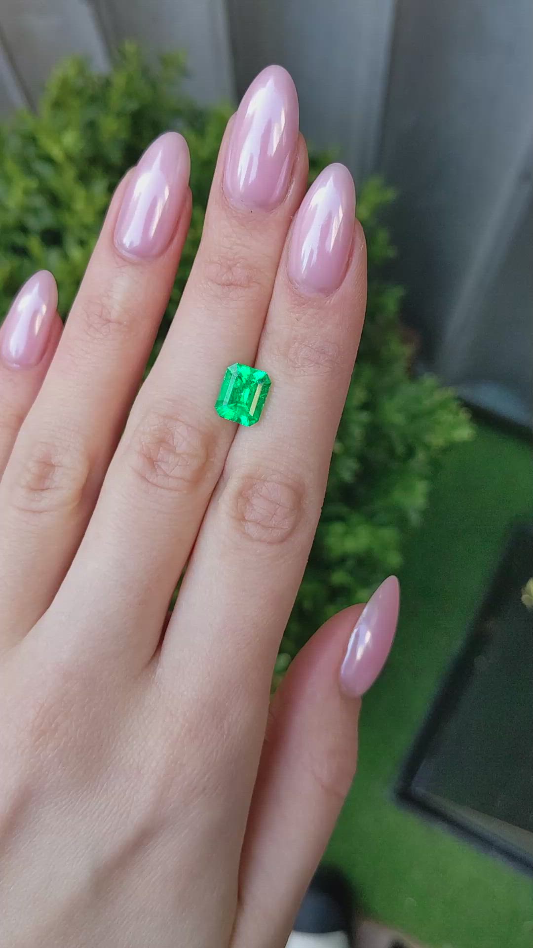 2.53 Ct. Emerald from Colombia Size Video