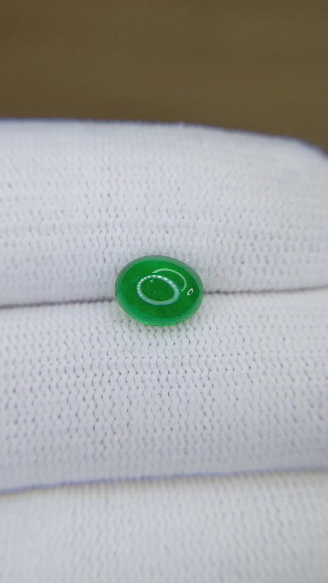 1.33 Ct. Cabochon Emerald from Colombia Size Video