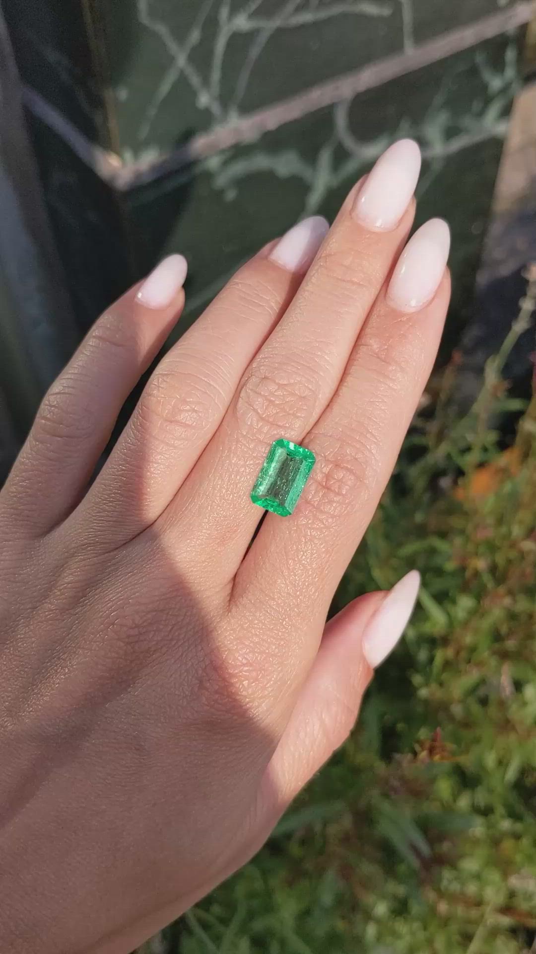 2.55 Ct. Emerald from Colombia Size Video