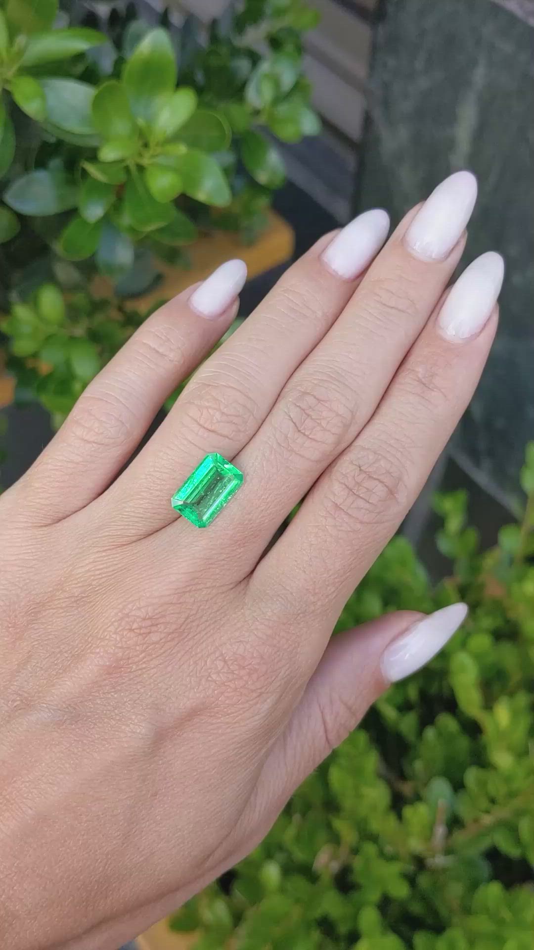 2.55 Ct. Emerald from Colombia Size Video