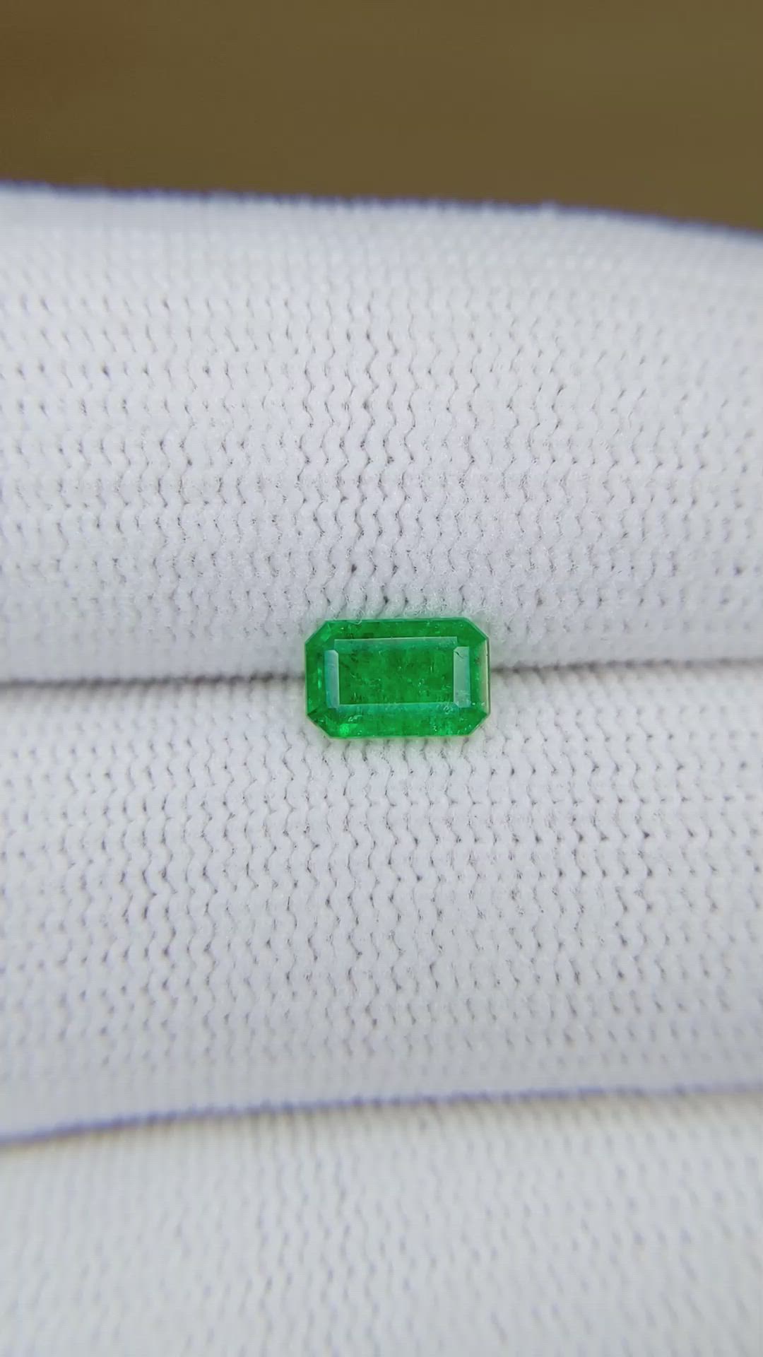 0.65 Ct. Emerald from Brazil Size Video
