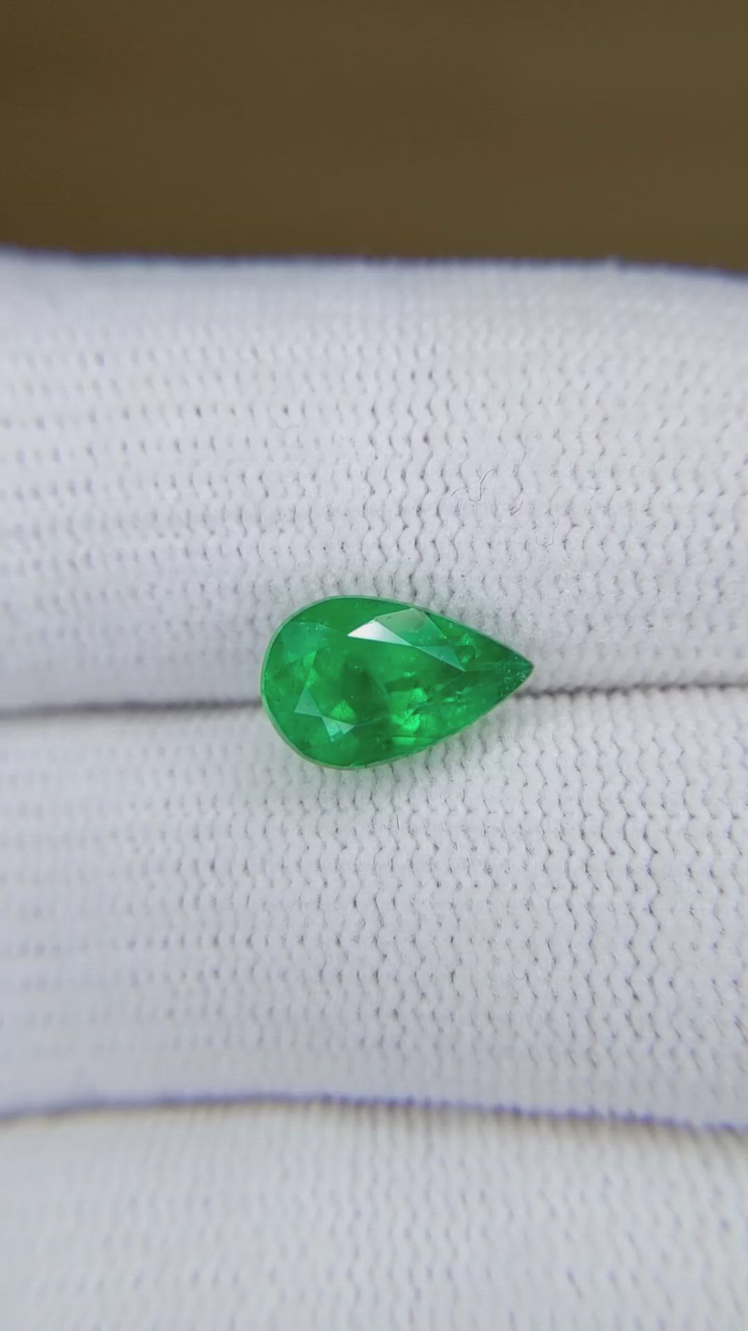 1.94 Ct. Emerald from Colombia Size Video
