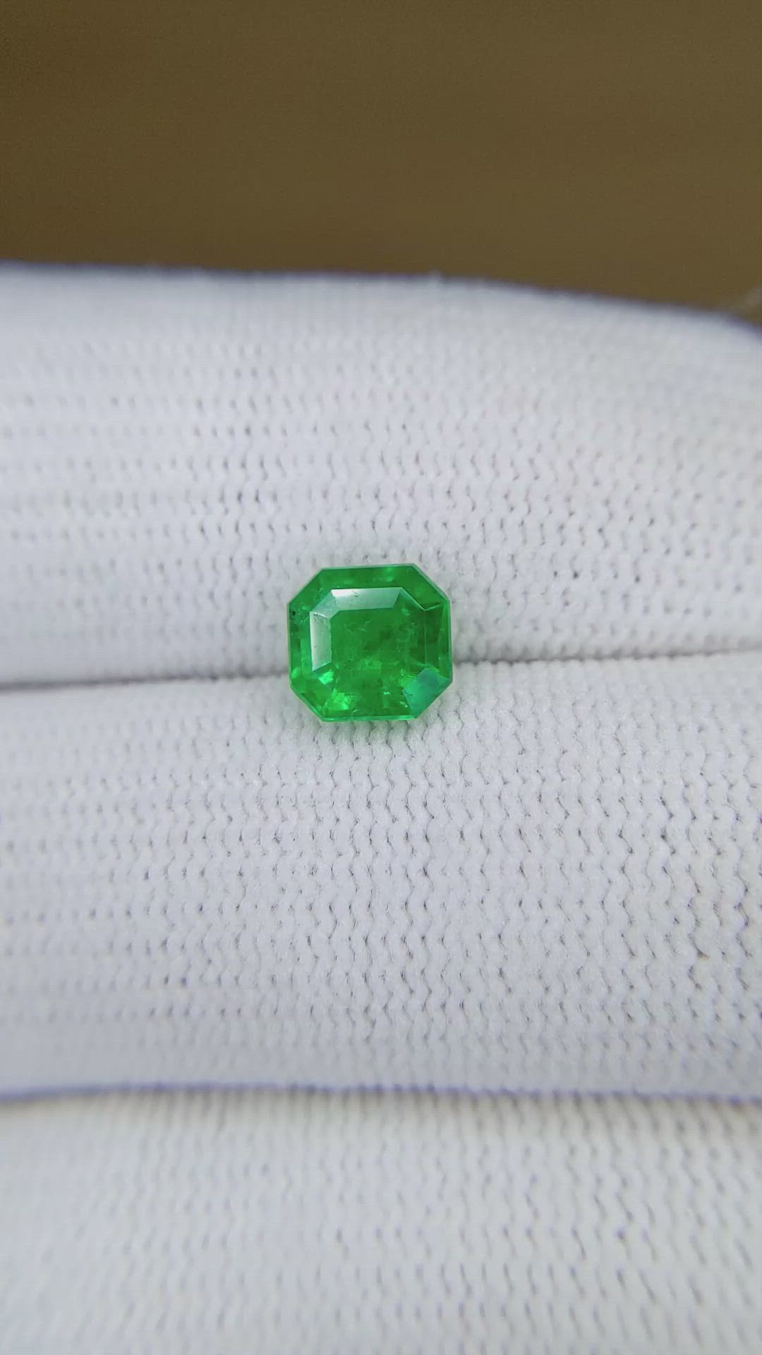 1.05 Ct. Emerald from Colombia Size Video