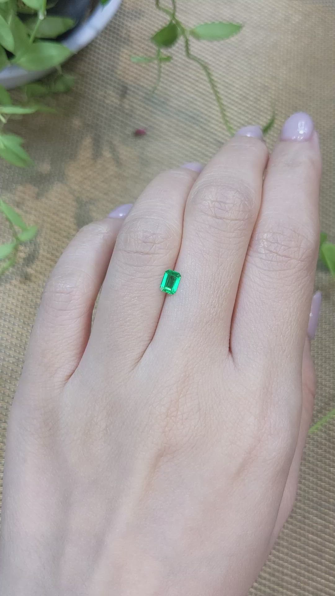 0.25 Ct. Emerald from Zambia Size Video