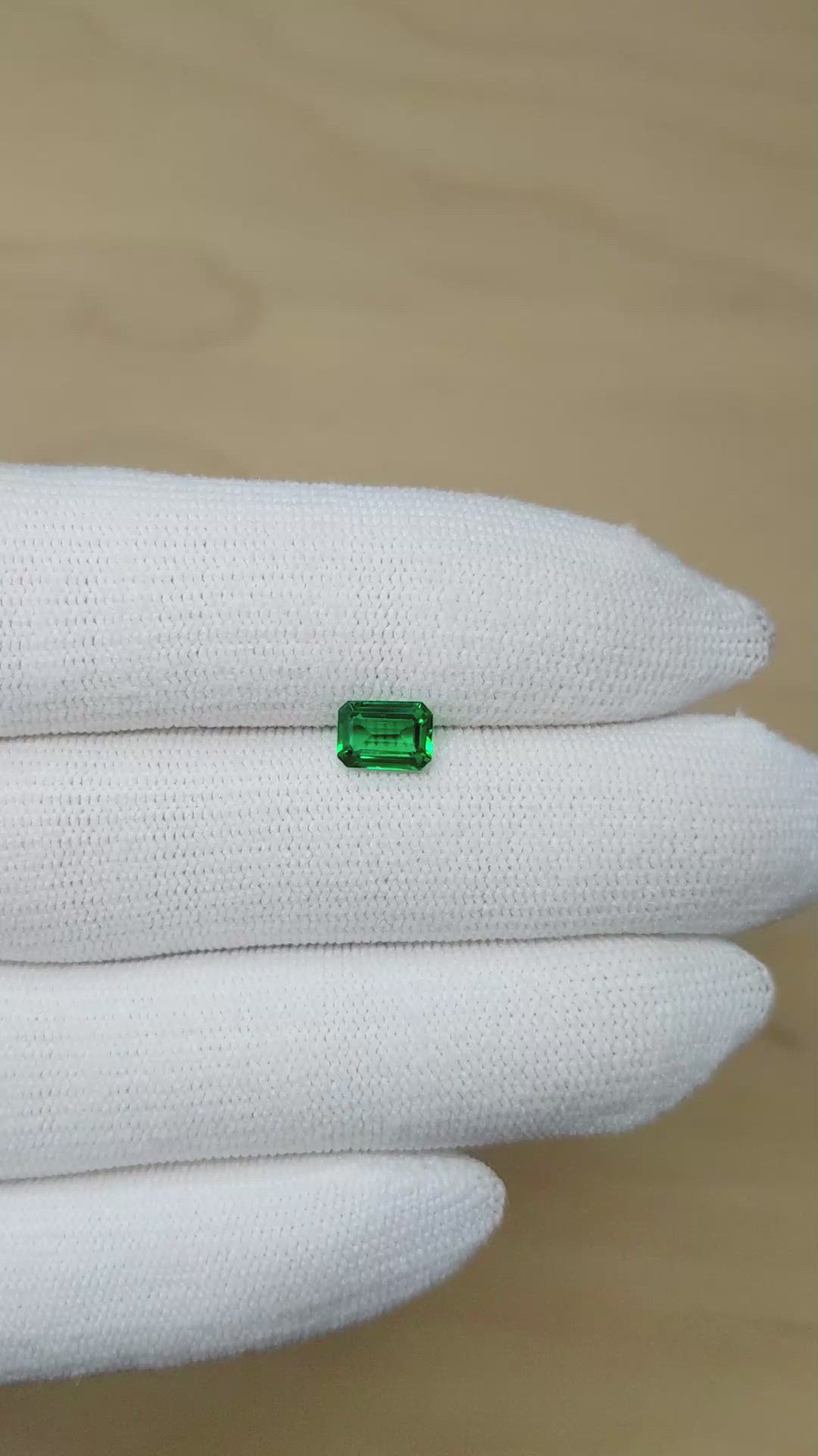 0.91 Ct. Emerald from Zambia Size Video