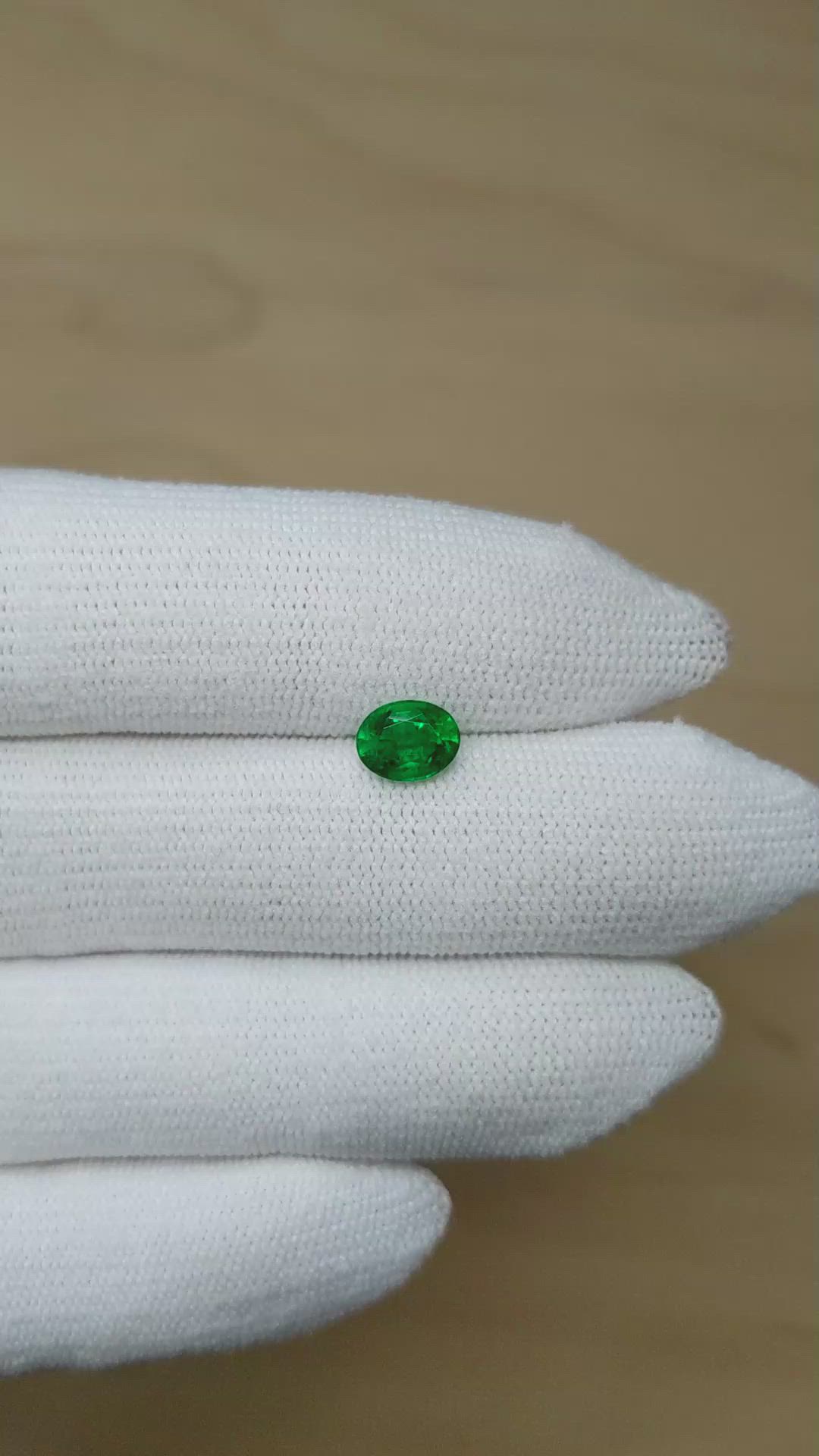 0.99 Ct. Emerald from Zambia Size Video