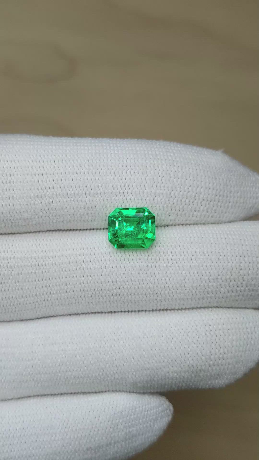 2.60 Ct. Emerald from Colombia Size Video