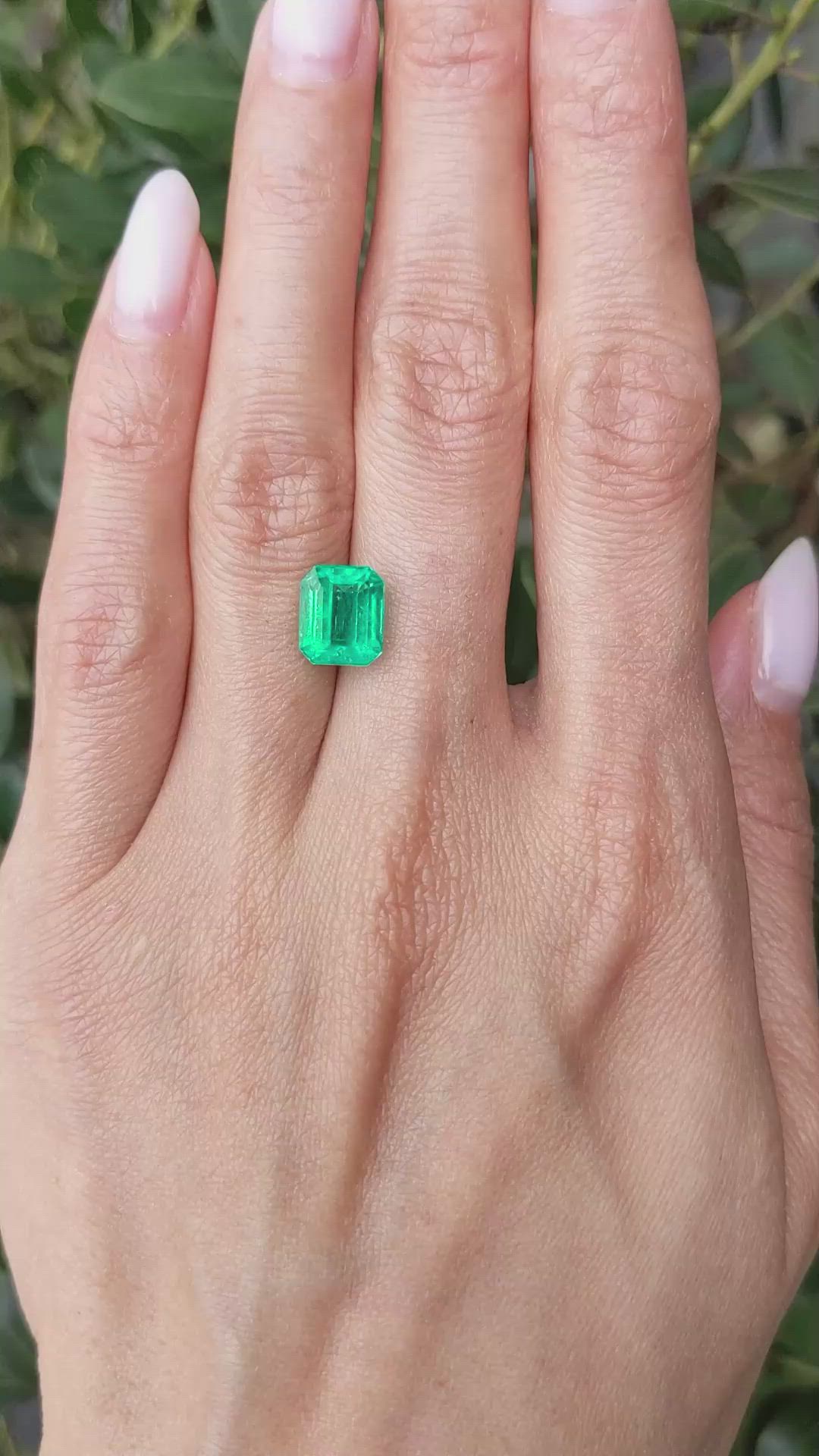 2.95 Ct. Emerald from Colombia Size Video